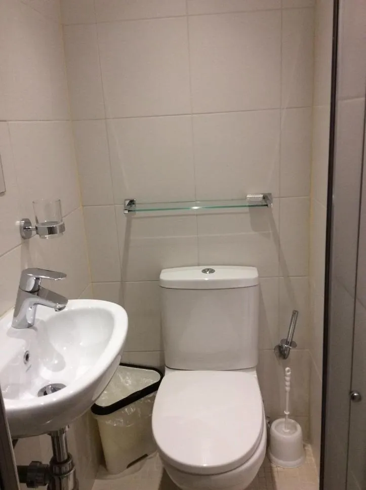 Toilet in Central Hotel