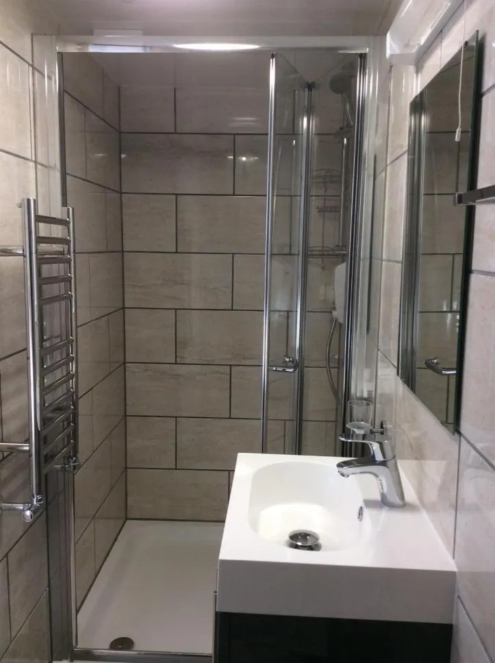 Shower in Central Hotel