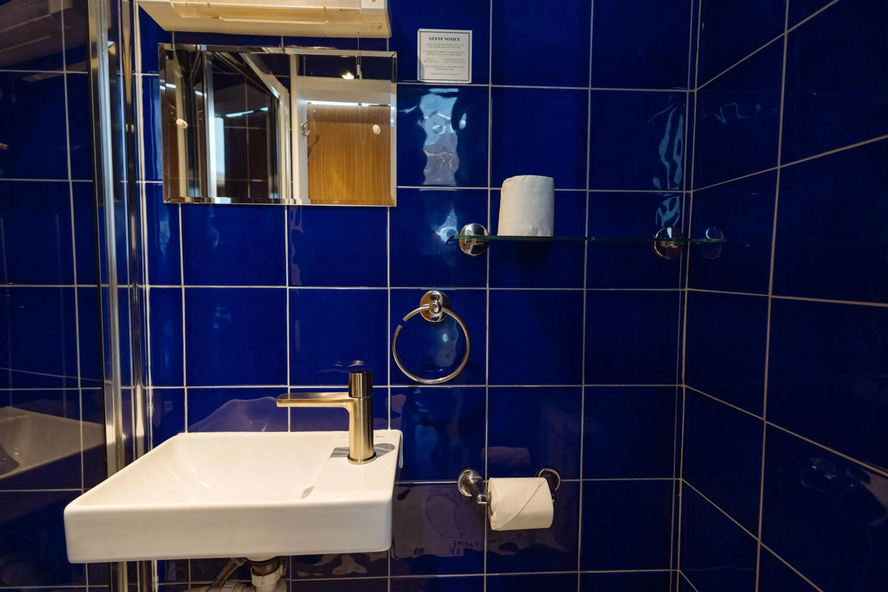 Shower in Central Hotel