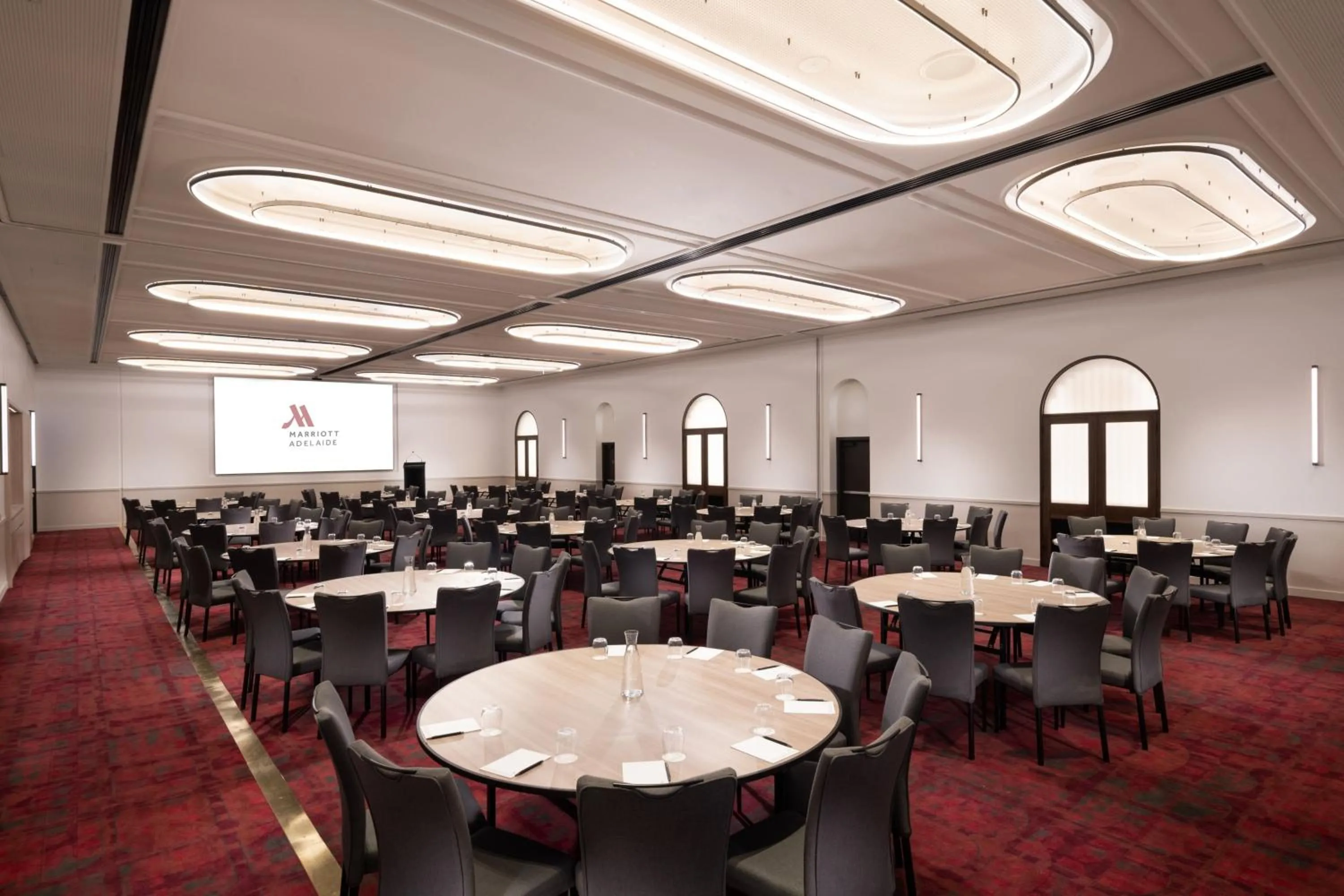 Lounge or bar in Adelaide Marriott Hotel