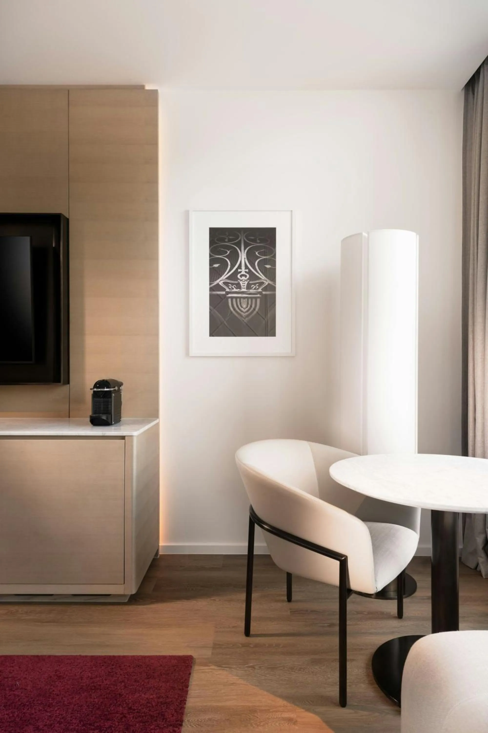 Photo of the whole room in Adelaide Marriott Hotel