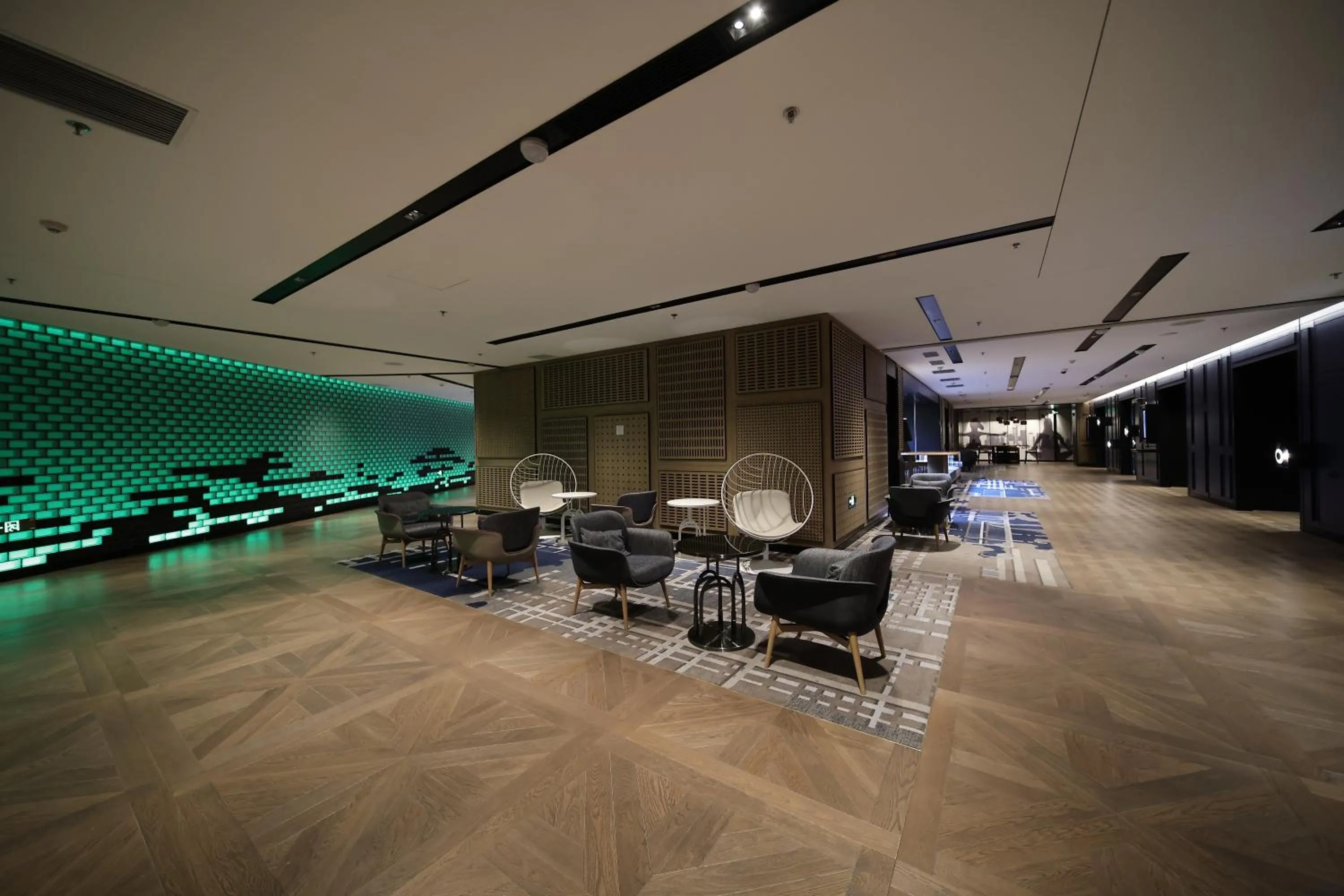 Banquet/Function facilities in Renaissance Beijing Haidian Hotel