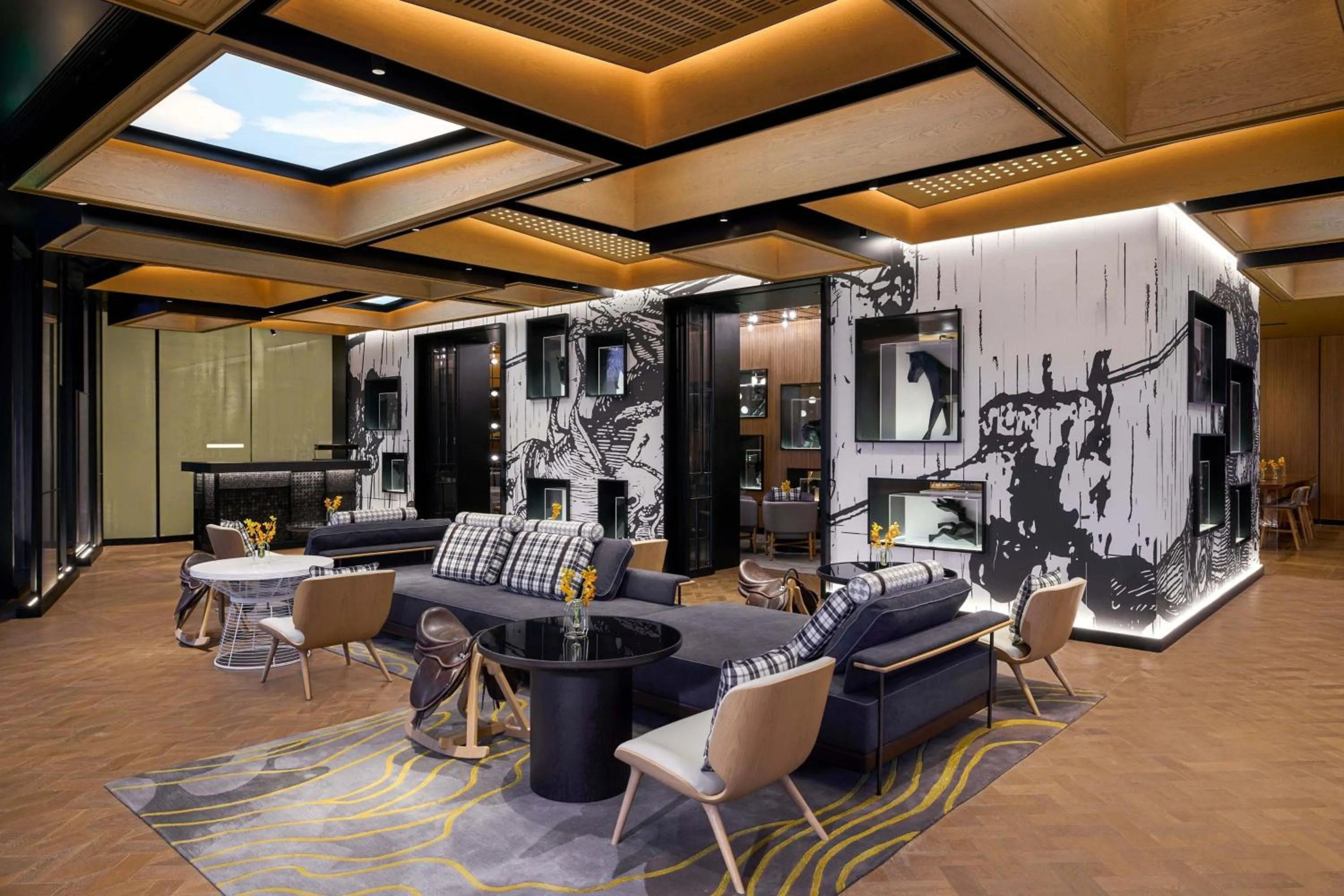 Lounge or bar in Renaissance Beijing Haidian Hotel