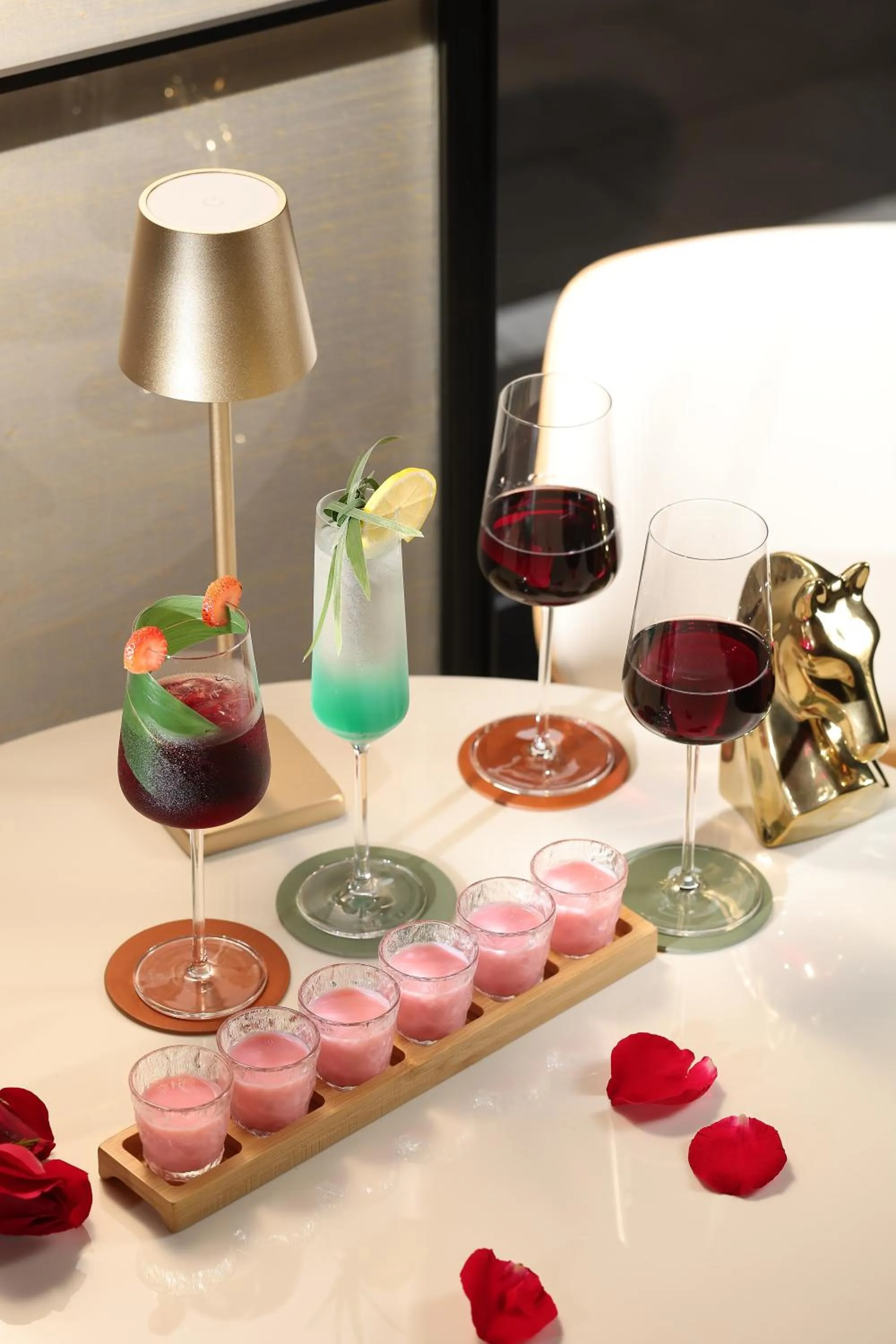 Restaurant/places to eat in Renaissance Beijing Haidian Hotel