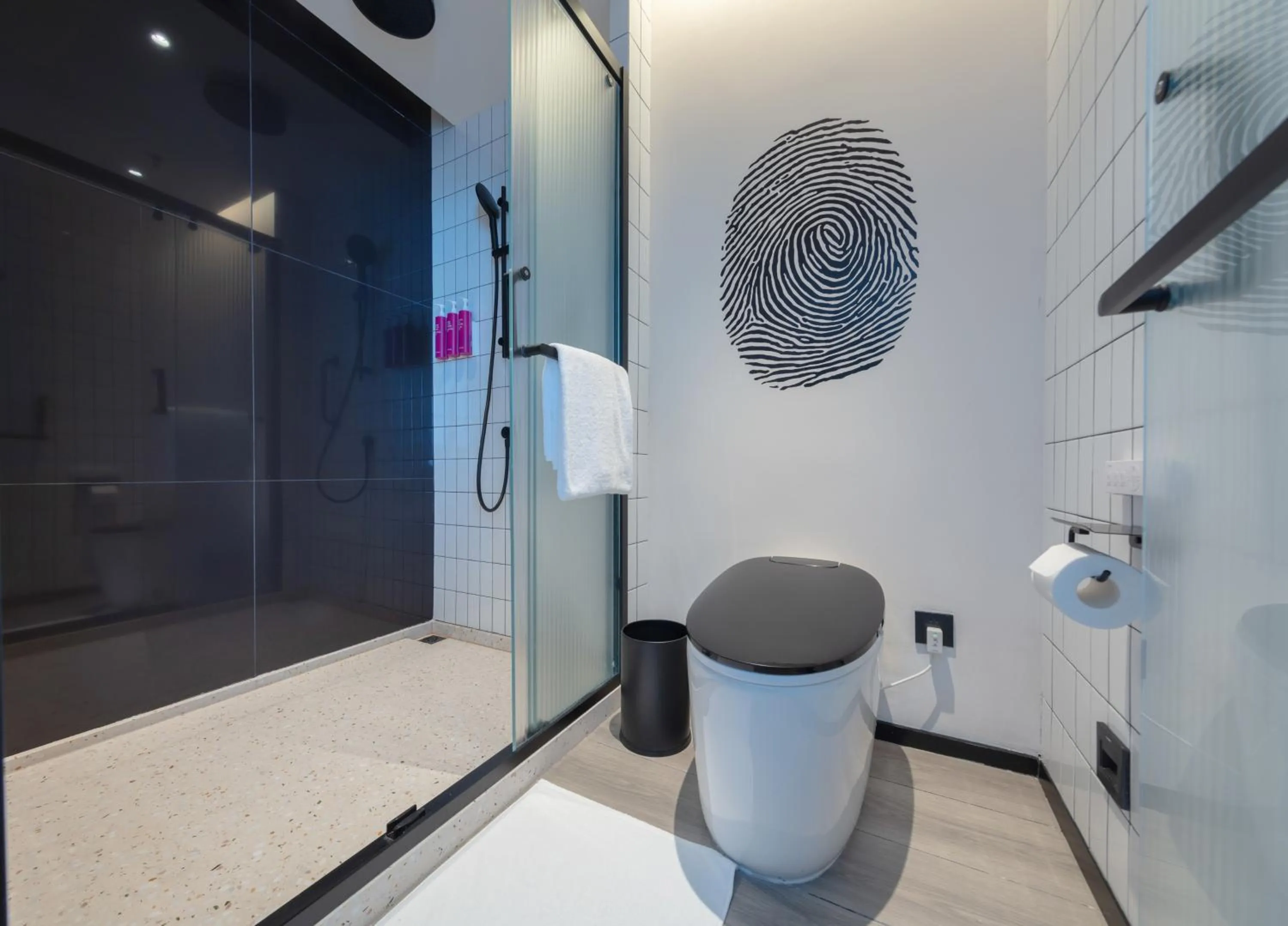 Toilet in Moxy Chongqing