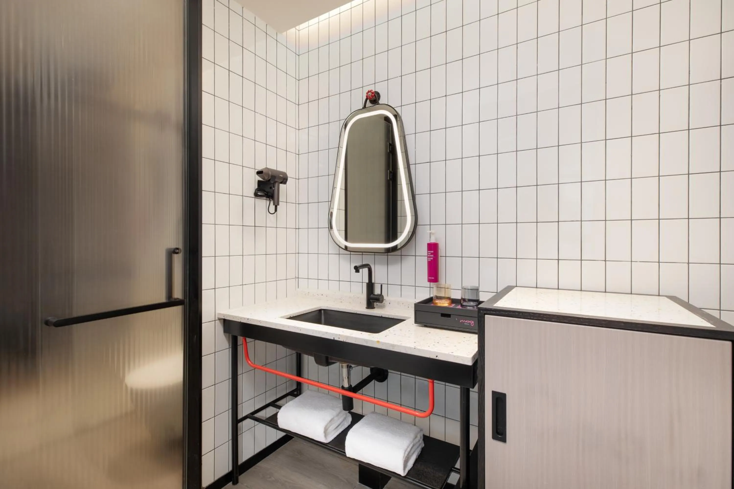 Toilet in Moxy Chongqing