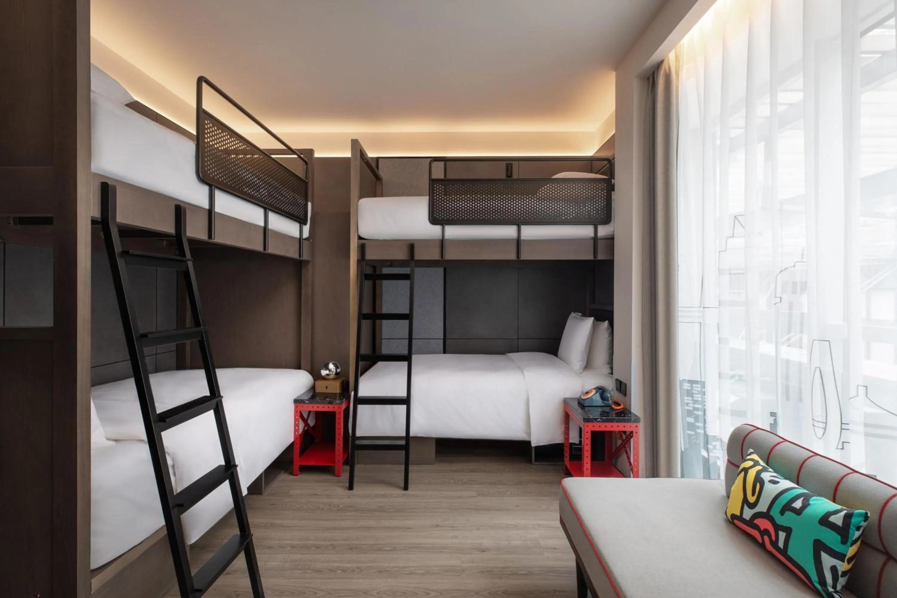 Photo of the whole room, Bed in Moxy Chongqing