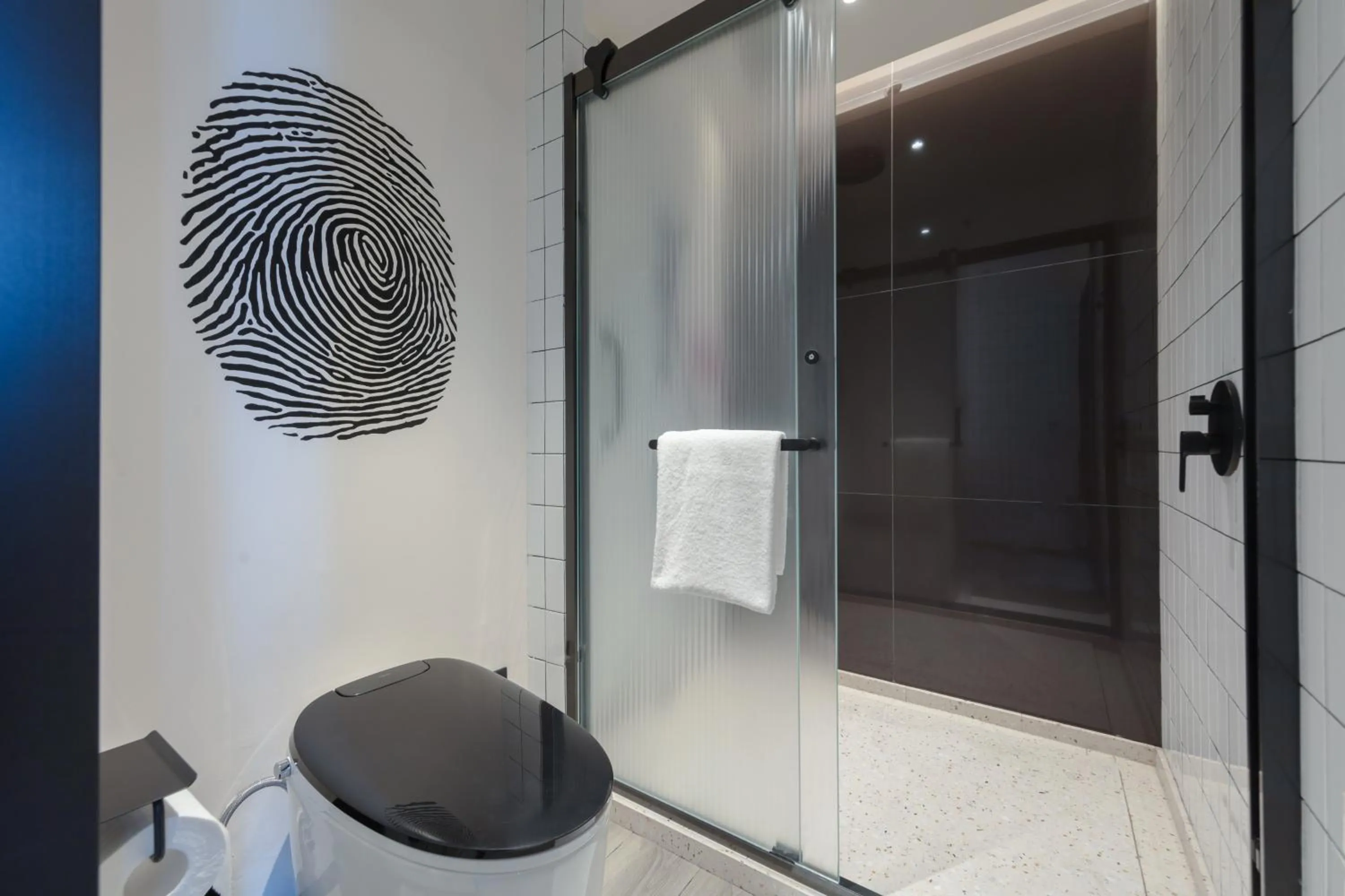 Toilet in Moxy Chongqing