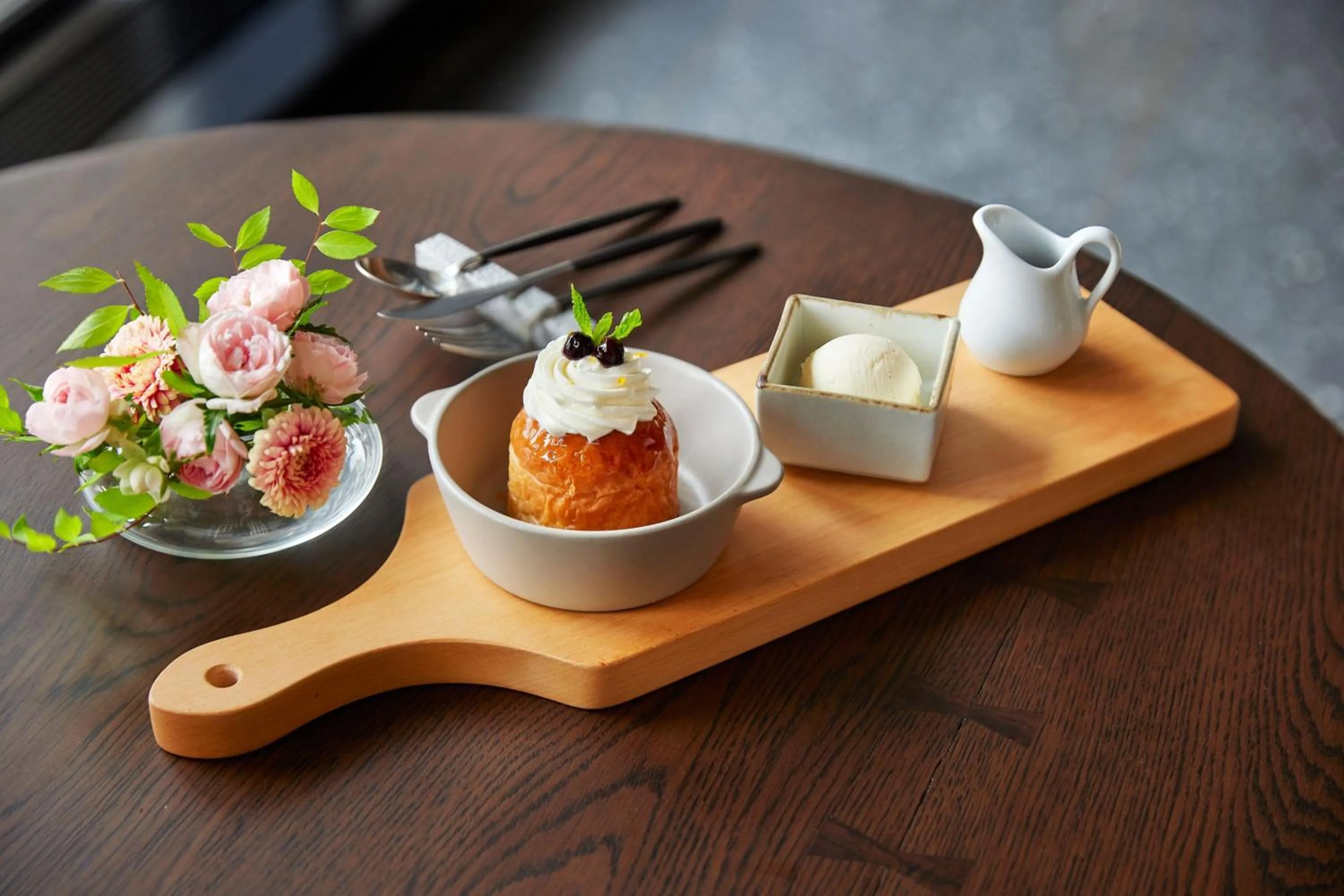 Lounge or bar in Courtyard by Marriott Sapporo