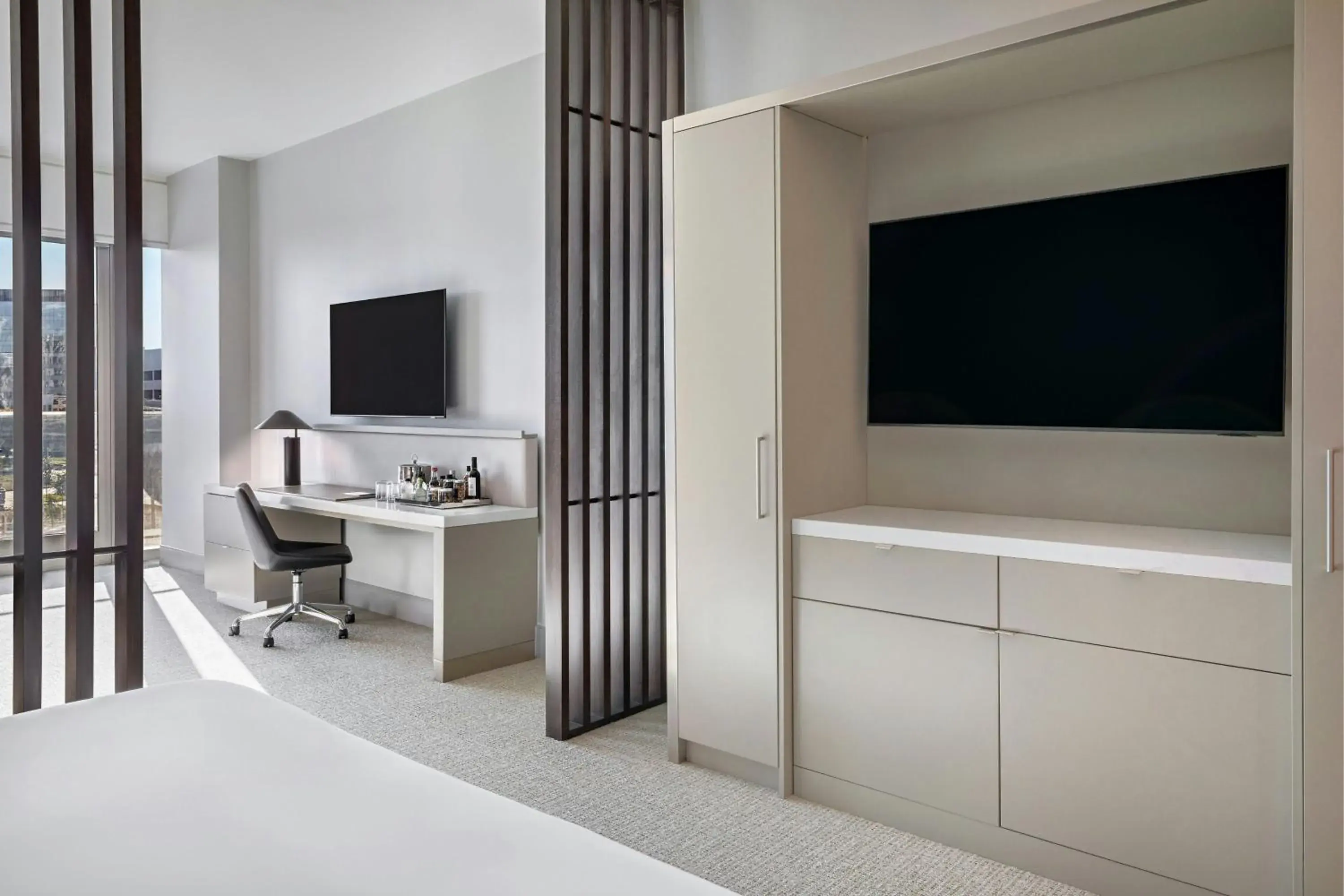 The Reserve Executive King Suite with Balcony - Hearing Accessible in HALL Park Hotel, Autograph Collection The Reserve Executive King Suite with Balcony - Hearing Accessible in HALL Park Hotel, Autograph Collection