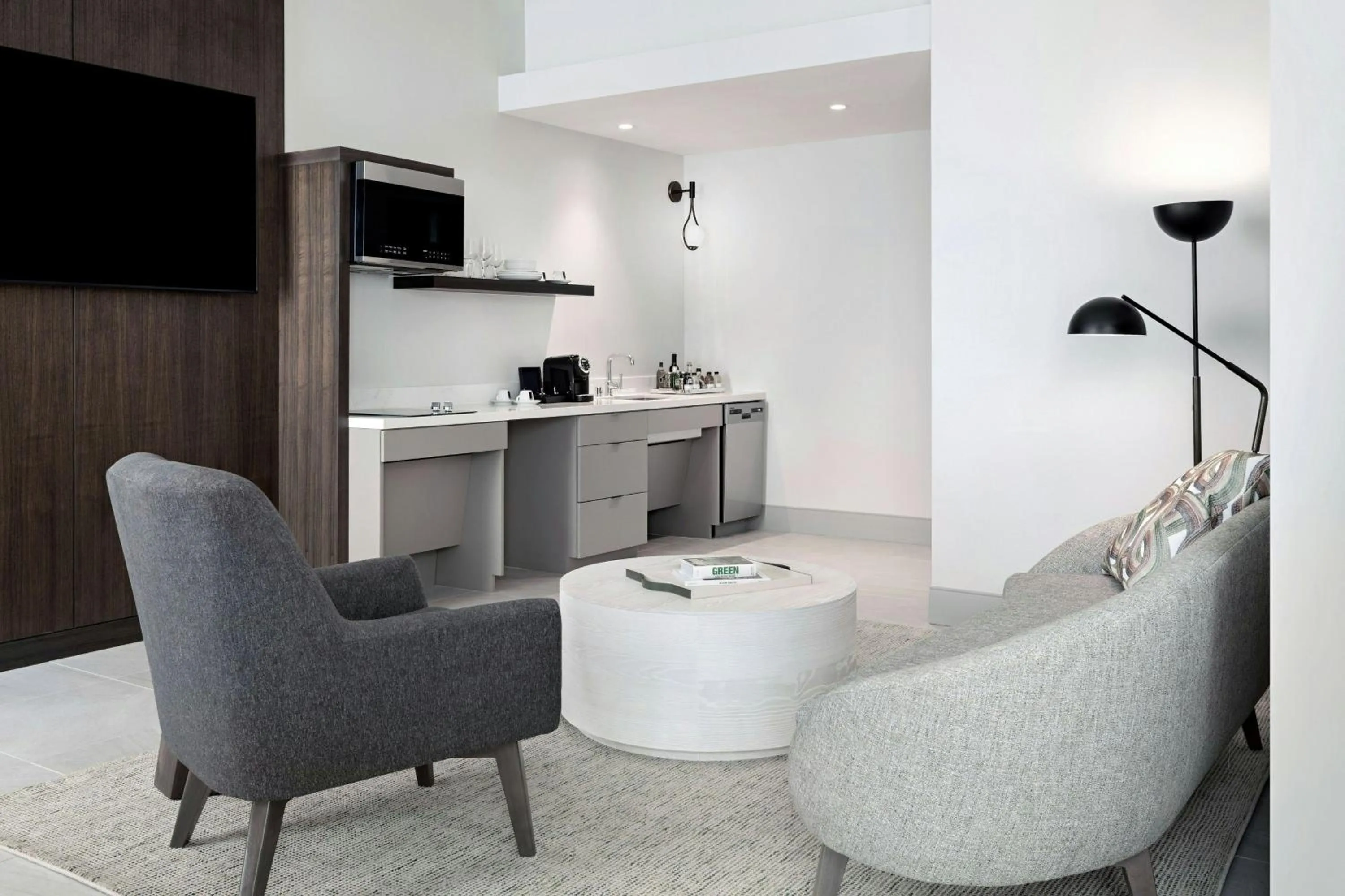 Kitchen or kitchenette in HALL Park Hotel, Autograph Collection