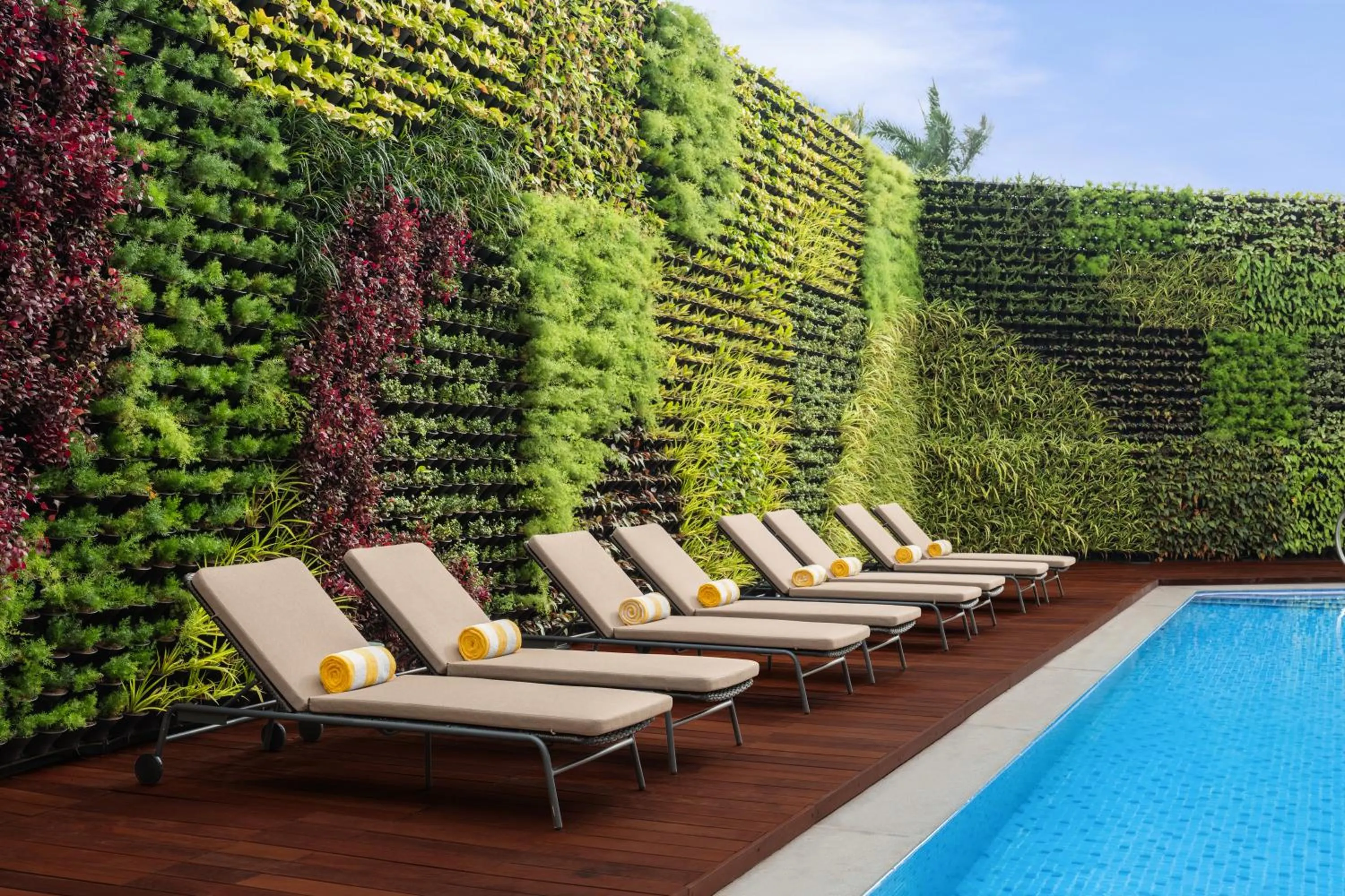 Swimming pool in Courtyard by Marriott Goa Colva