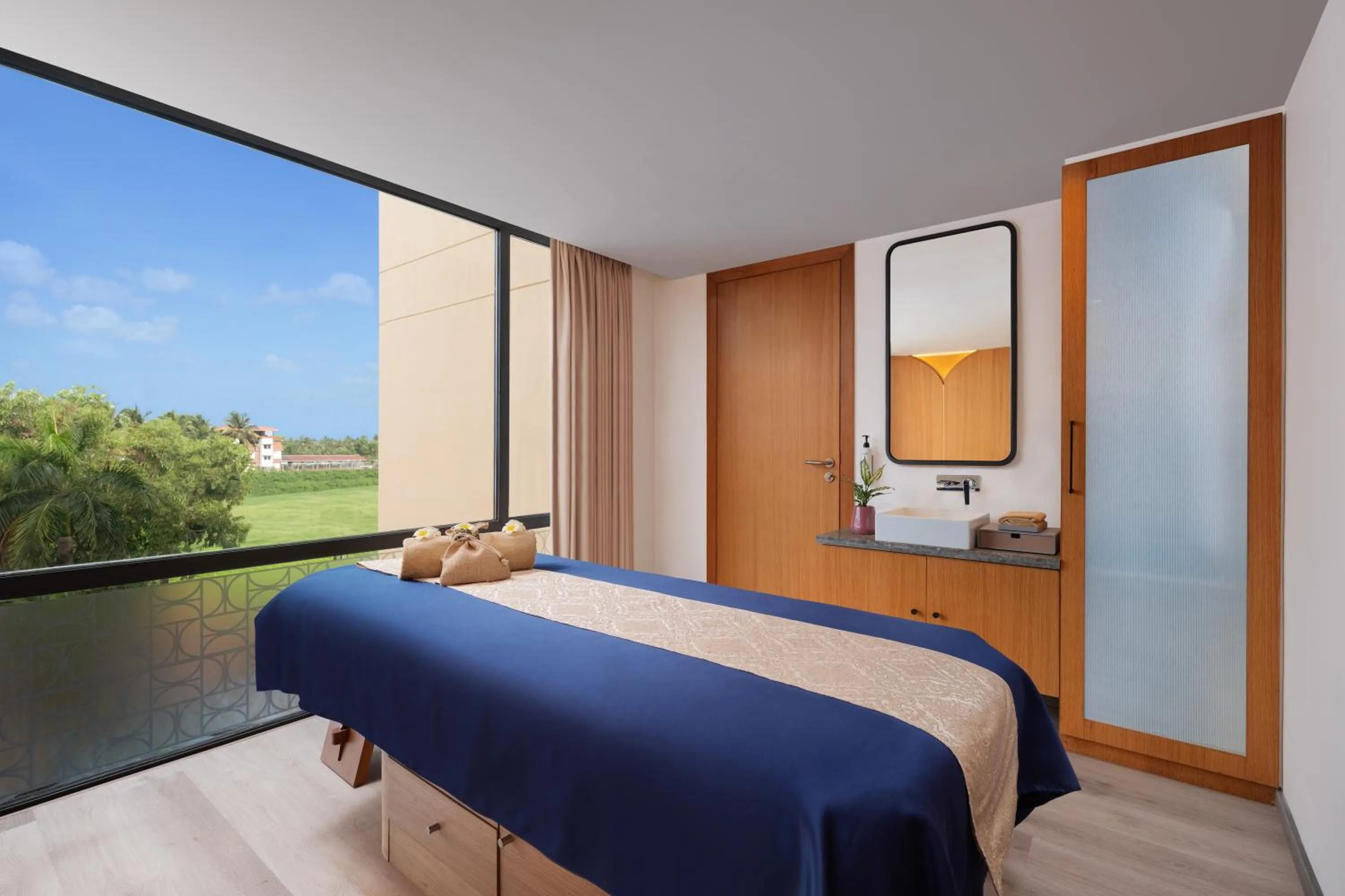 Spa and wellness centre/facilities, Bed in Courtyard by Marriott Goa Colva