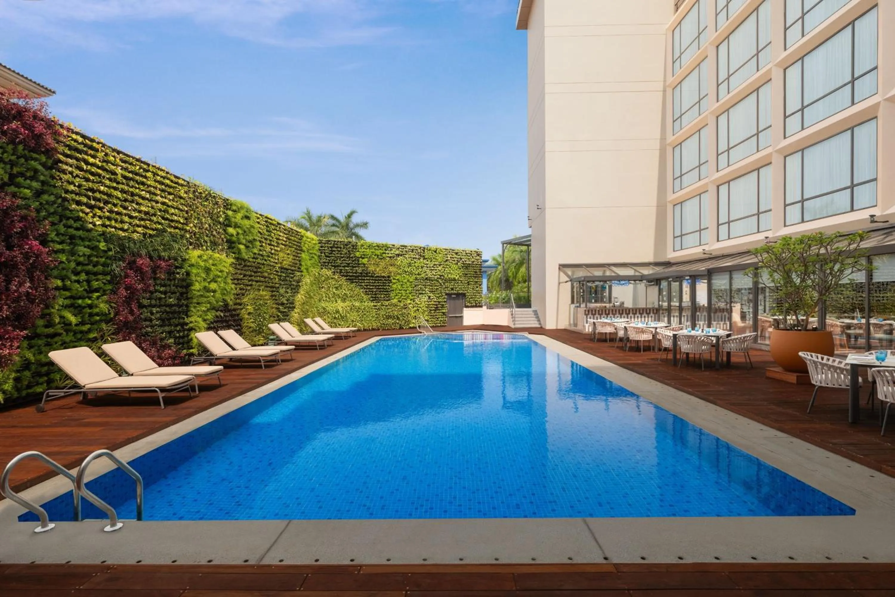 Swimming pool in Courtyard by Marriott Goa Colva
