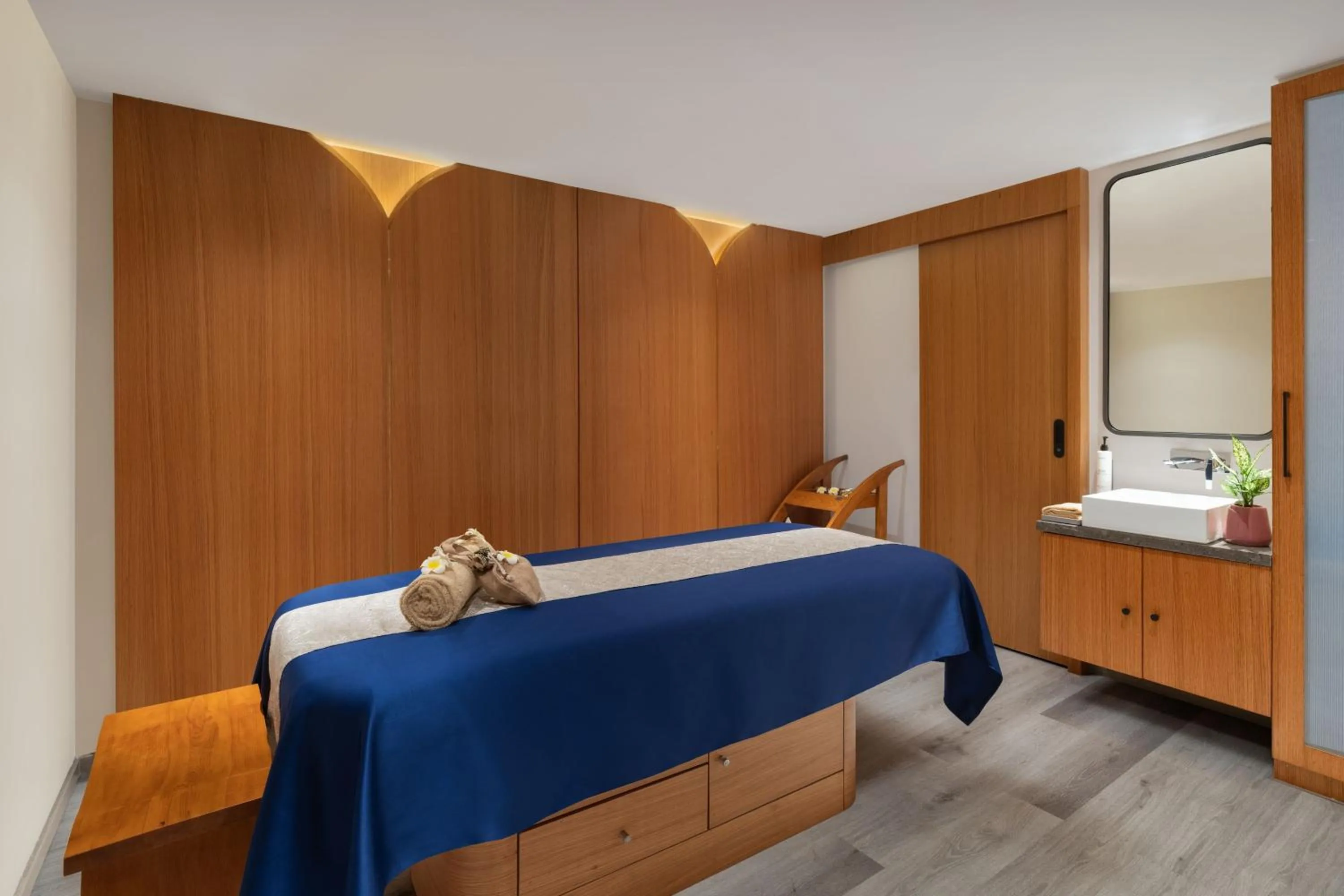 Spa and wellness centre/facilities, Bed in Courtyard by Marriott Goa Colva