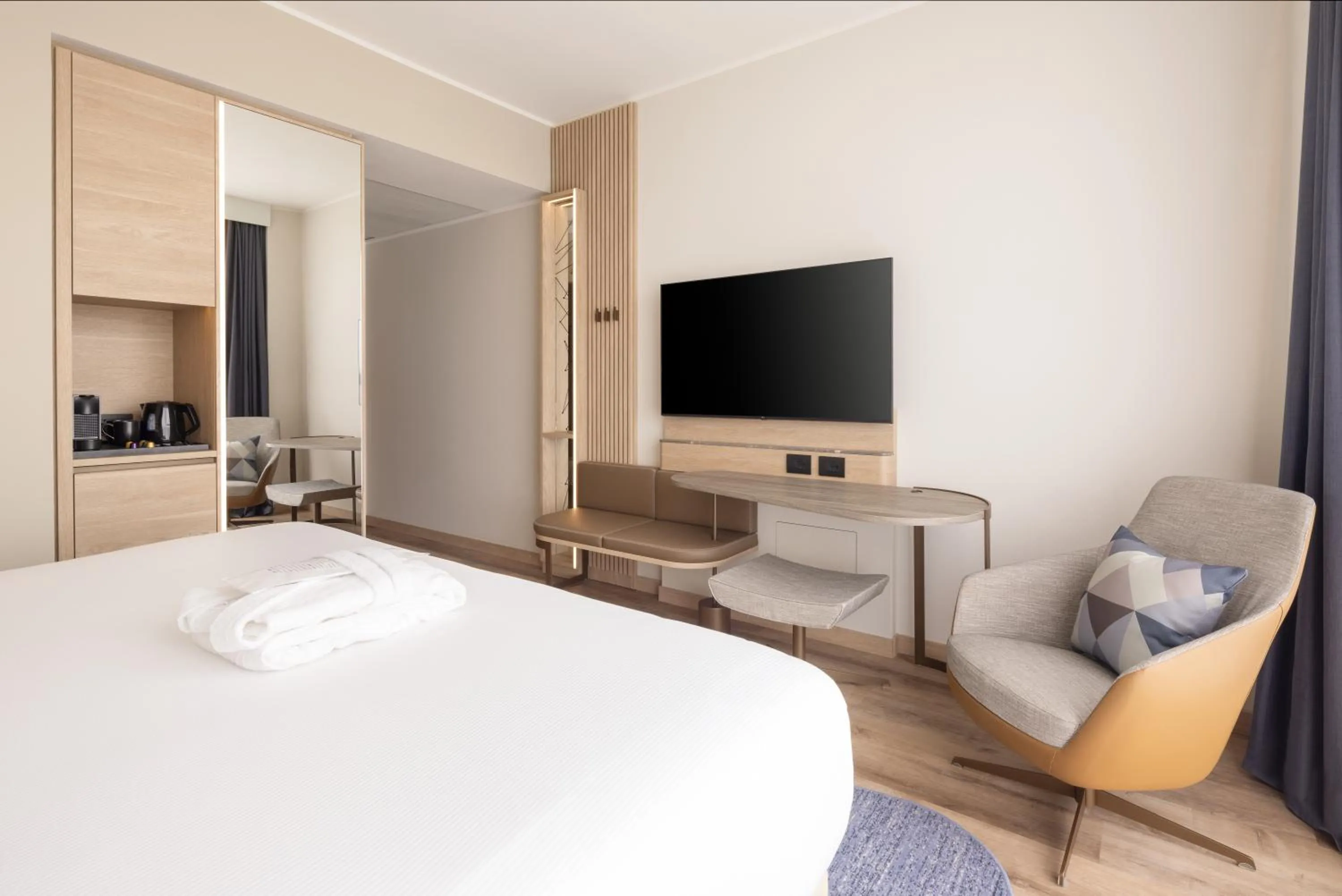 Bedroom, Bed in Courtyard by Marriott Milano Linate