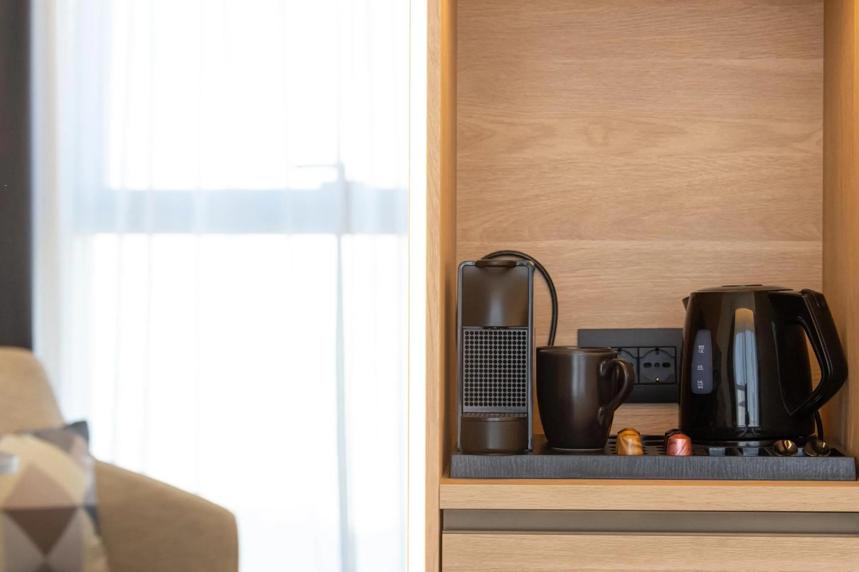 Coffee/tea facilities in Courtyard by Marriott Milano Linate