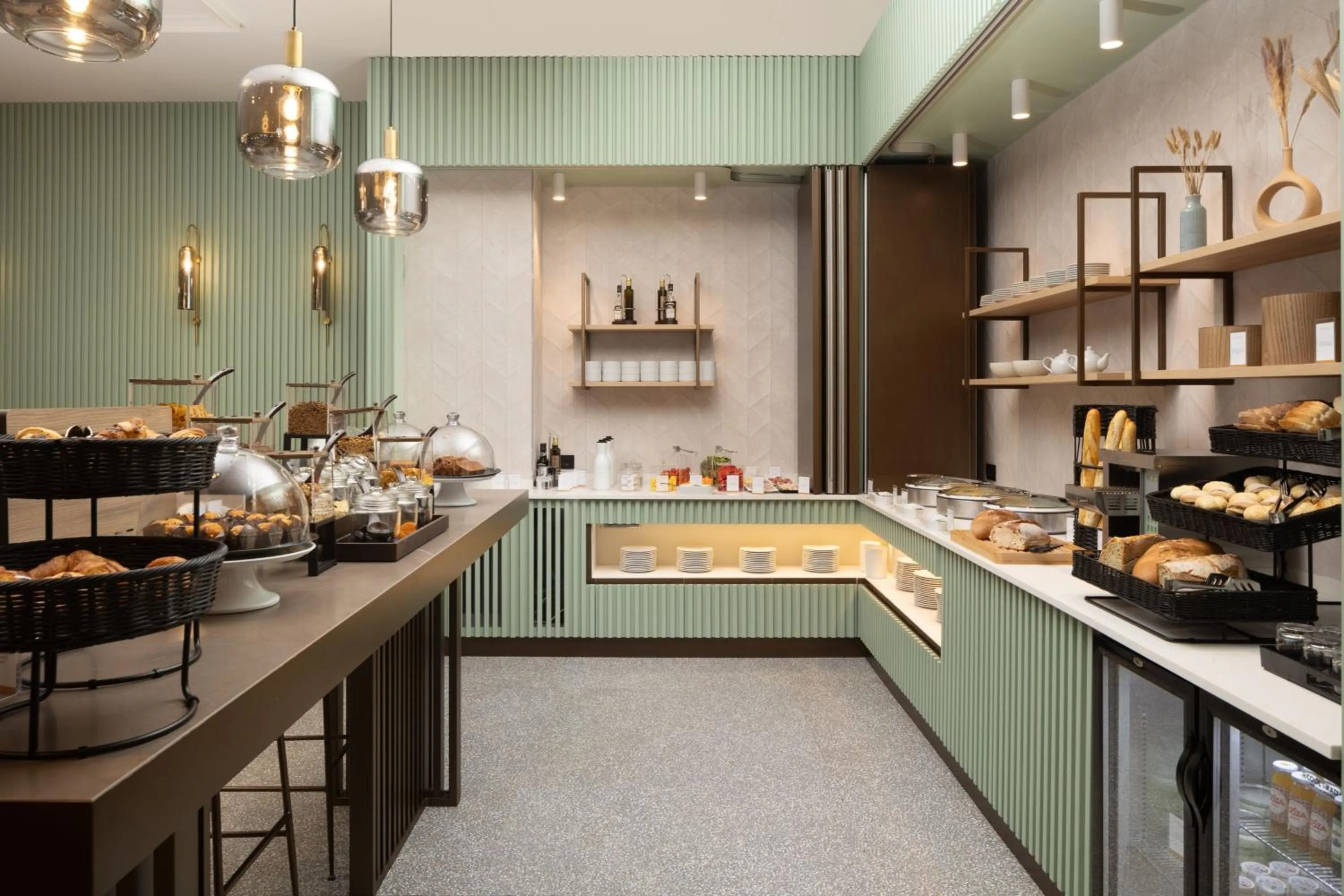 Breakfast in Courtyard by Marriott Milano Linate