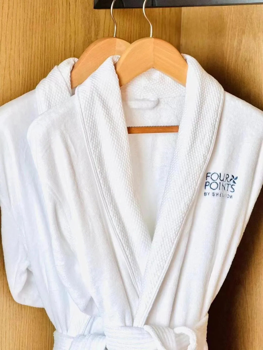 wardrobe in Four Points by Sheraton Yantai