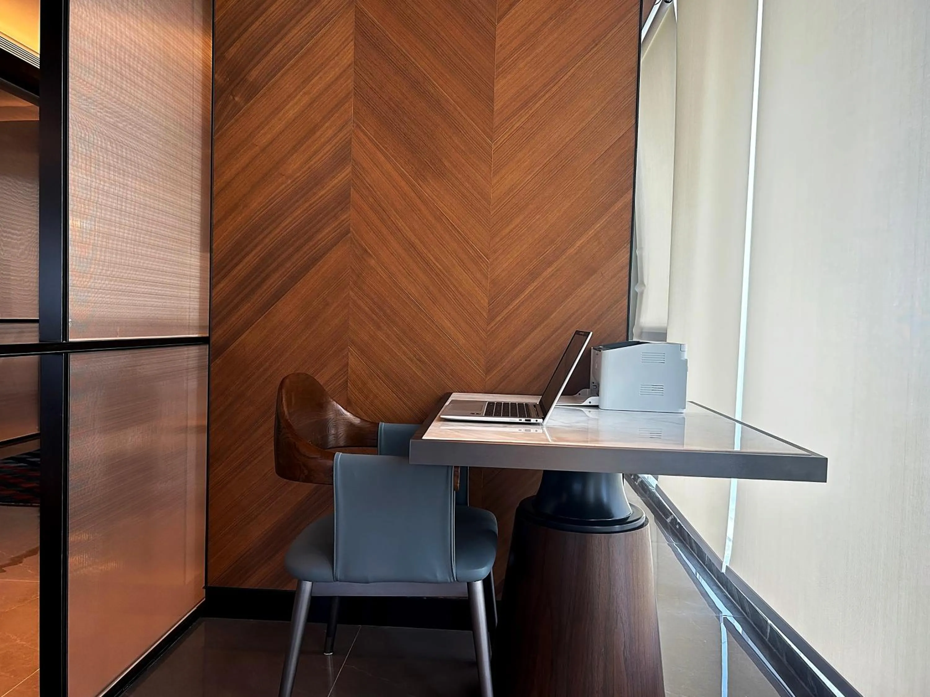 On-site shops in Four Points by Sheraton Yantai