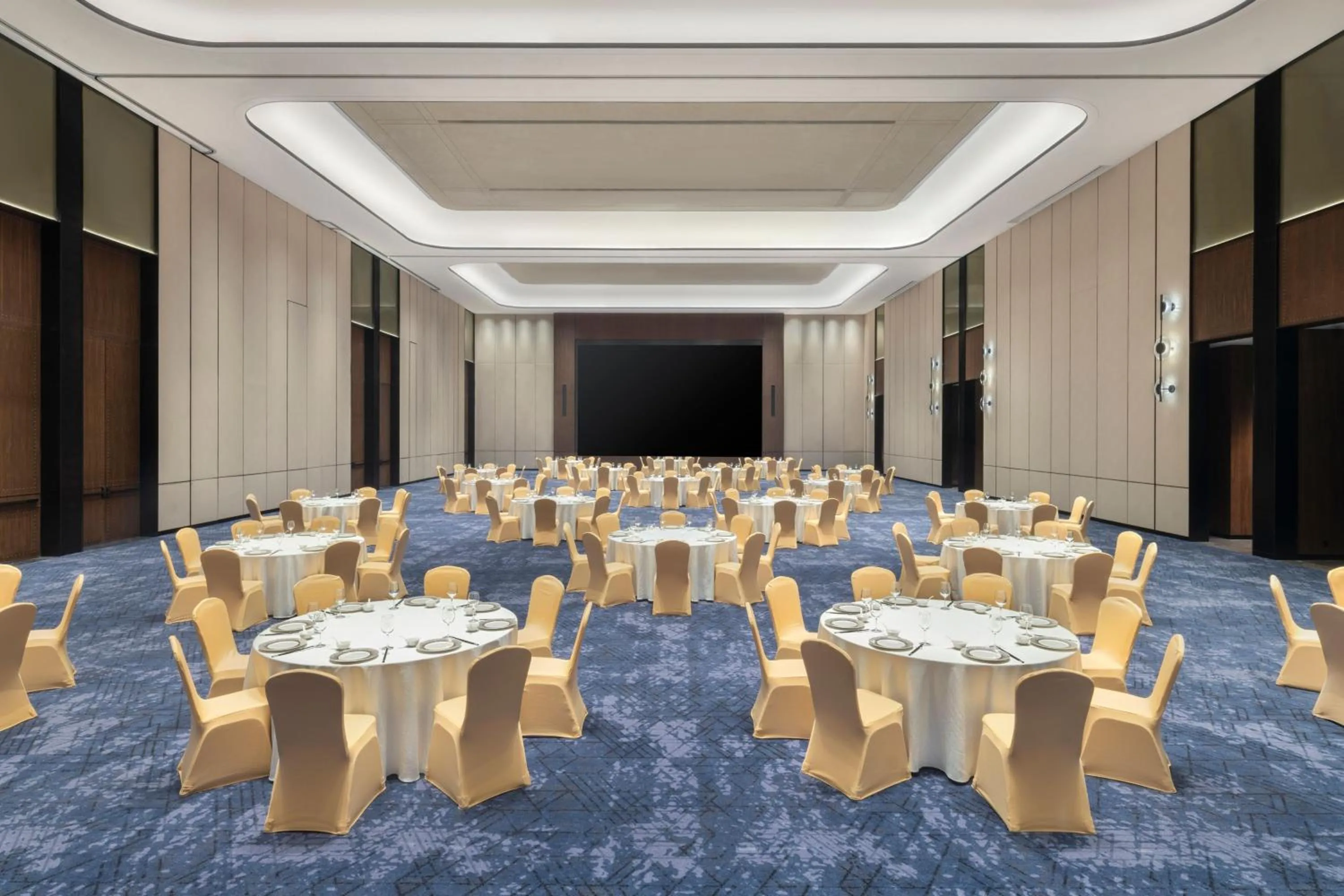 Meeting/conference room in Four Points by Sheraton Yantai