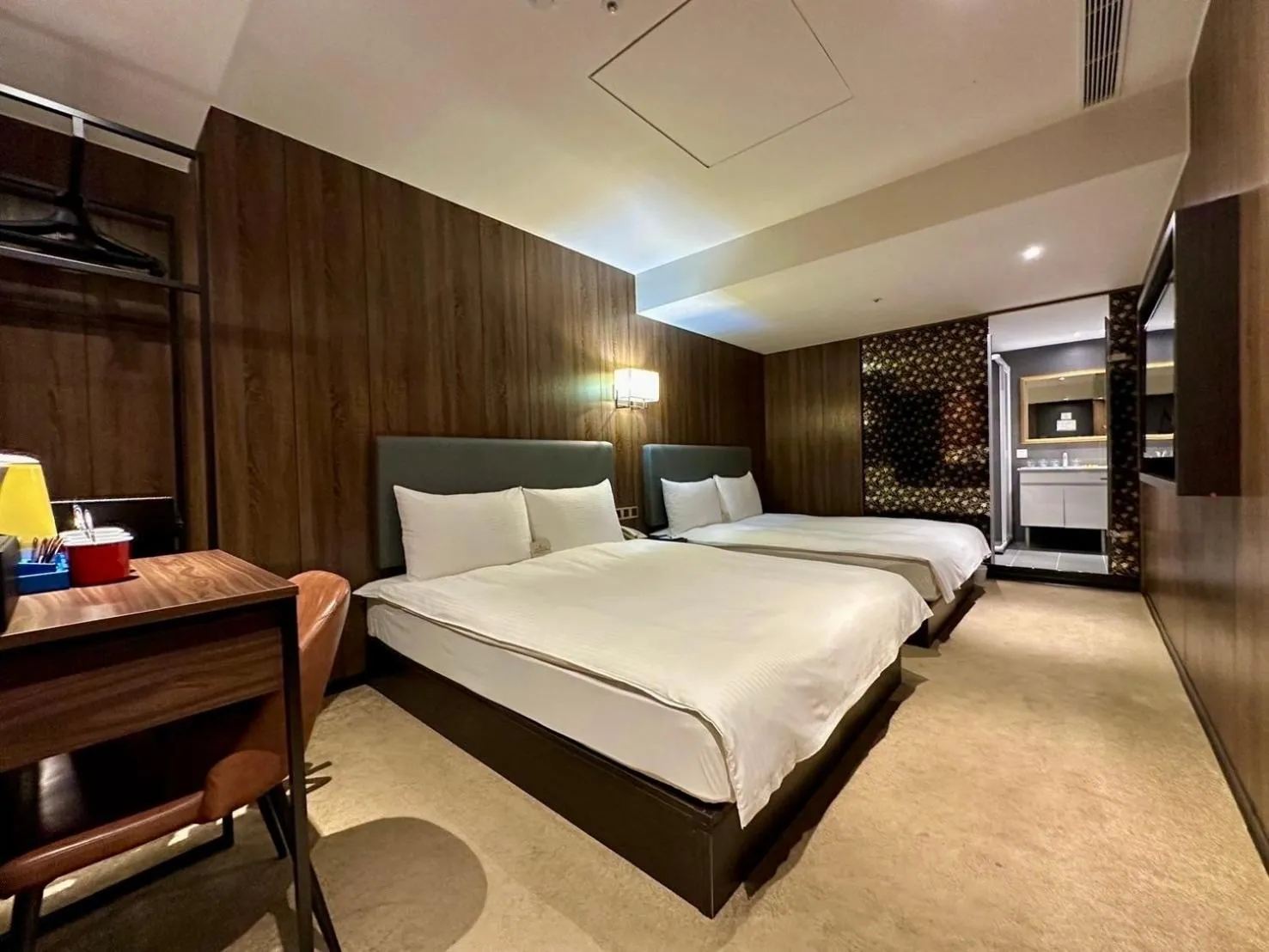 Bed in Airline Inn Ximen