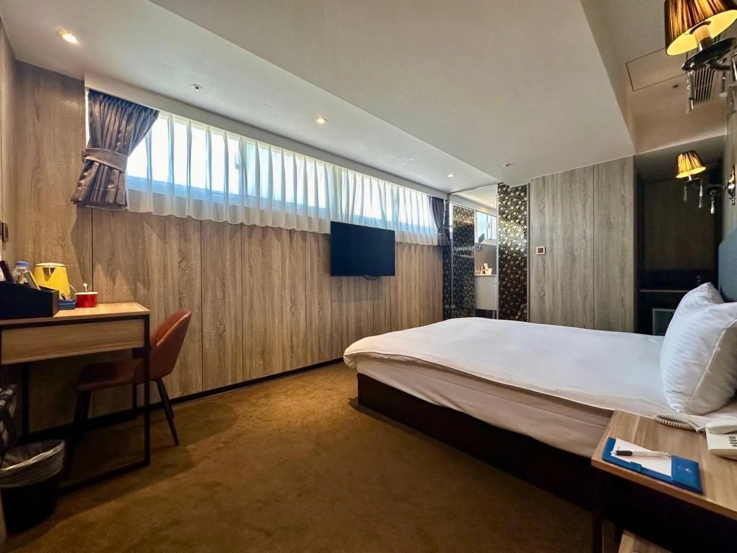 Bed in Airline Inn Ximen