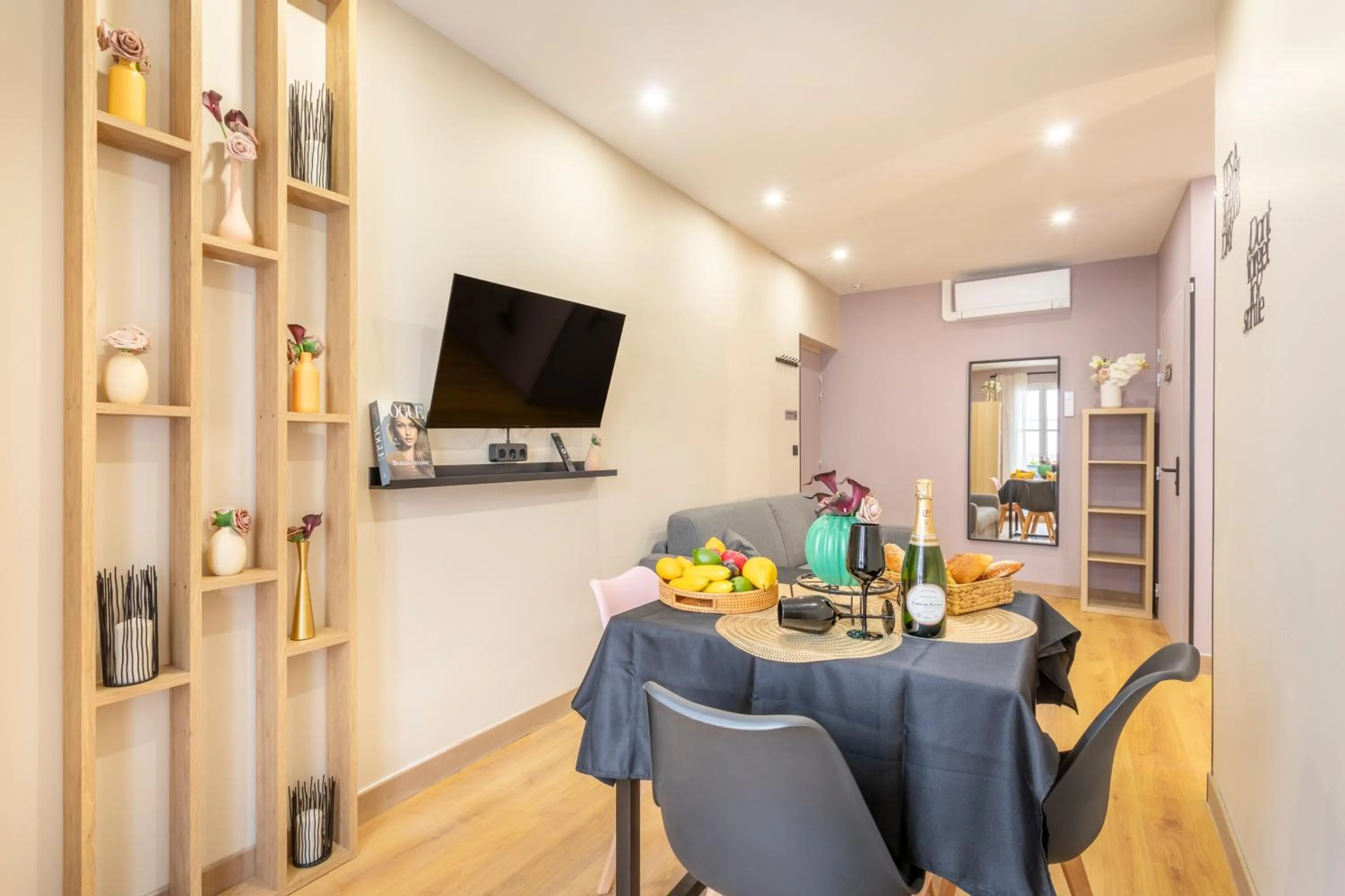 TV and multimedia in ADIRA Marseille Montgrand 2 étoiles