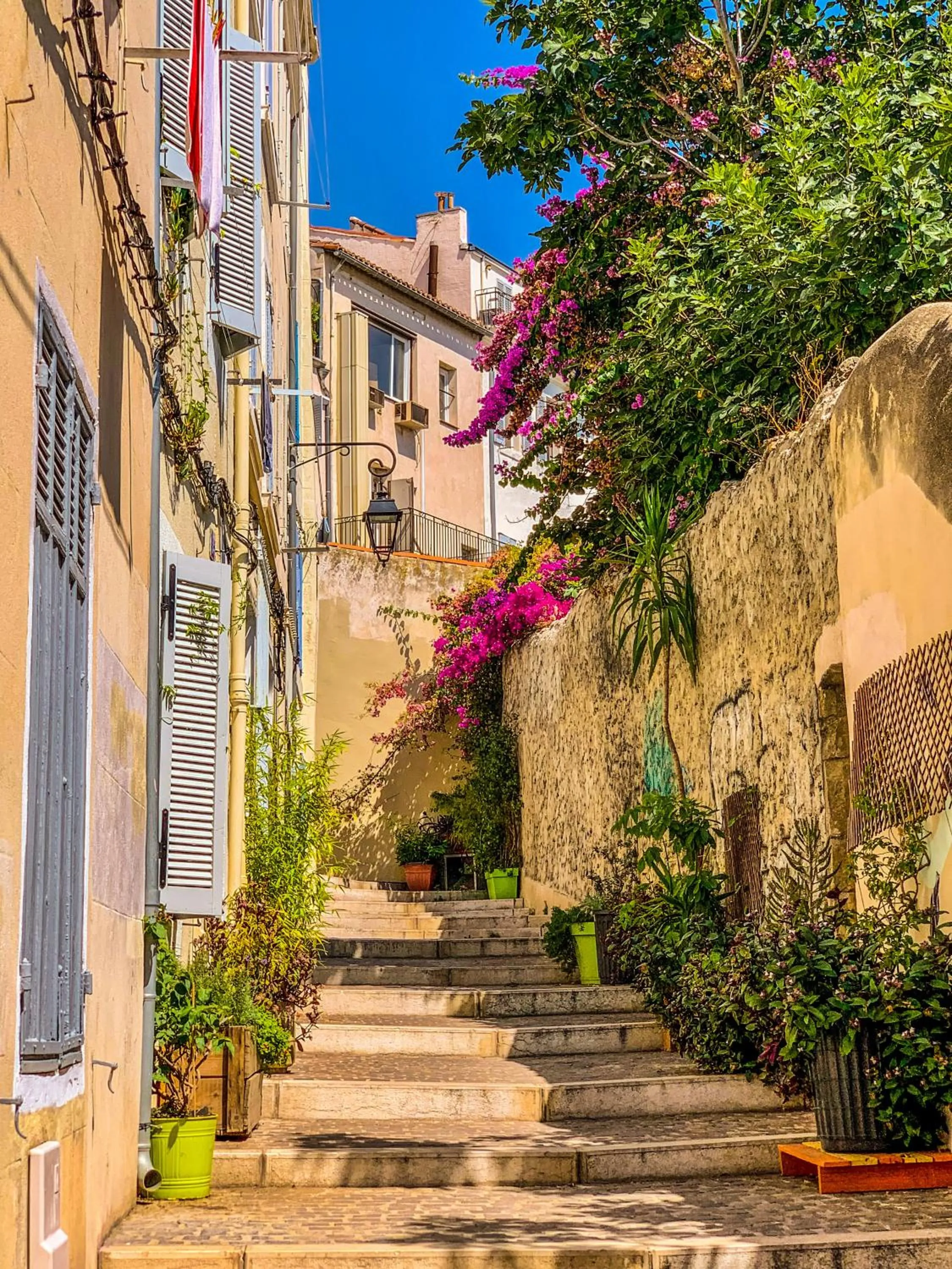 Neighbourhood in ADIRA Marseille Montgrand 2 étoiles