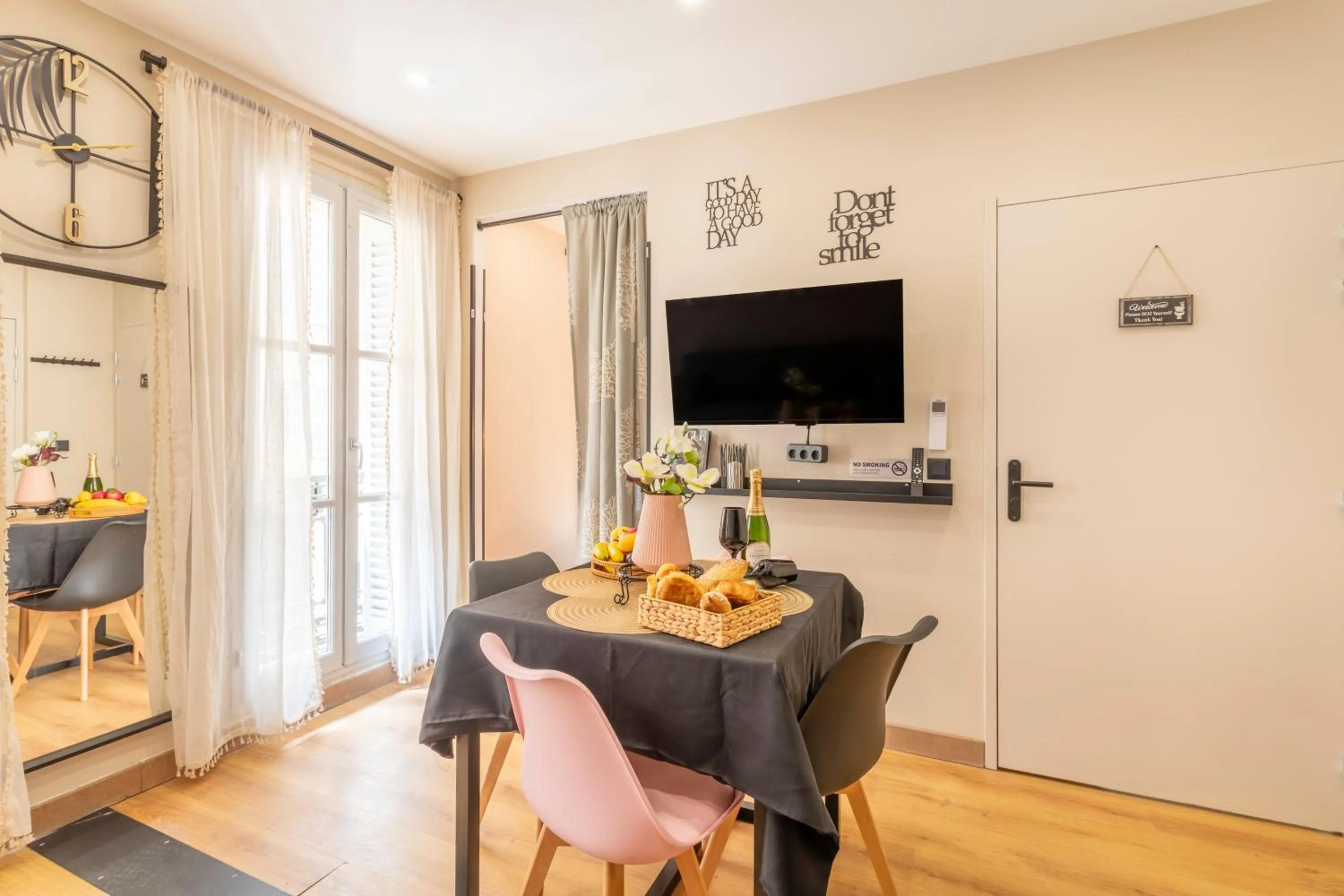 TV and multimedia in ADIRA Marseille Montgrand 2 étoiles