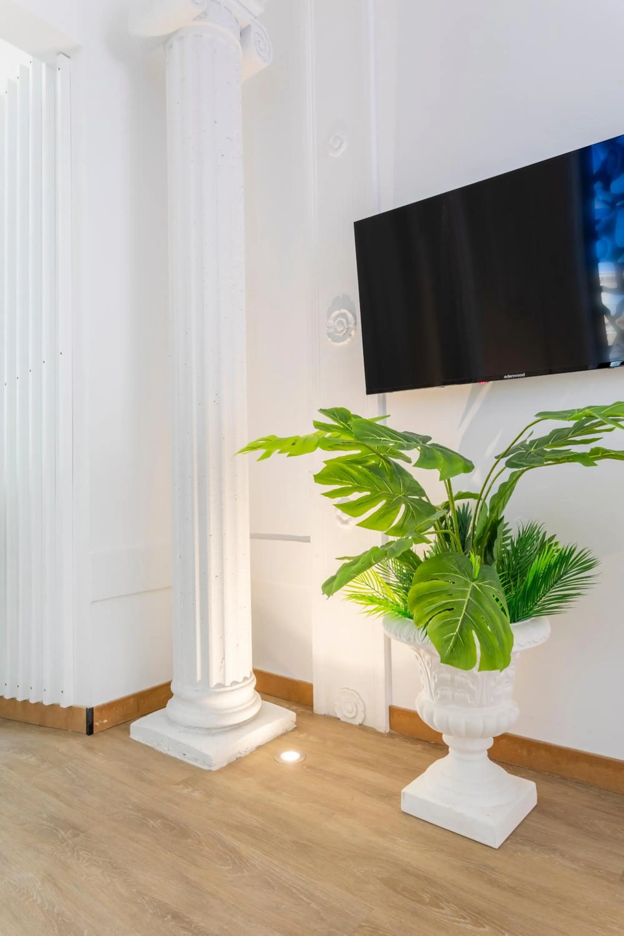 Property building in ADIRA Marseille Montgrand 2 étoiles