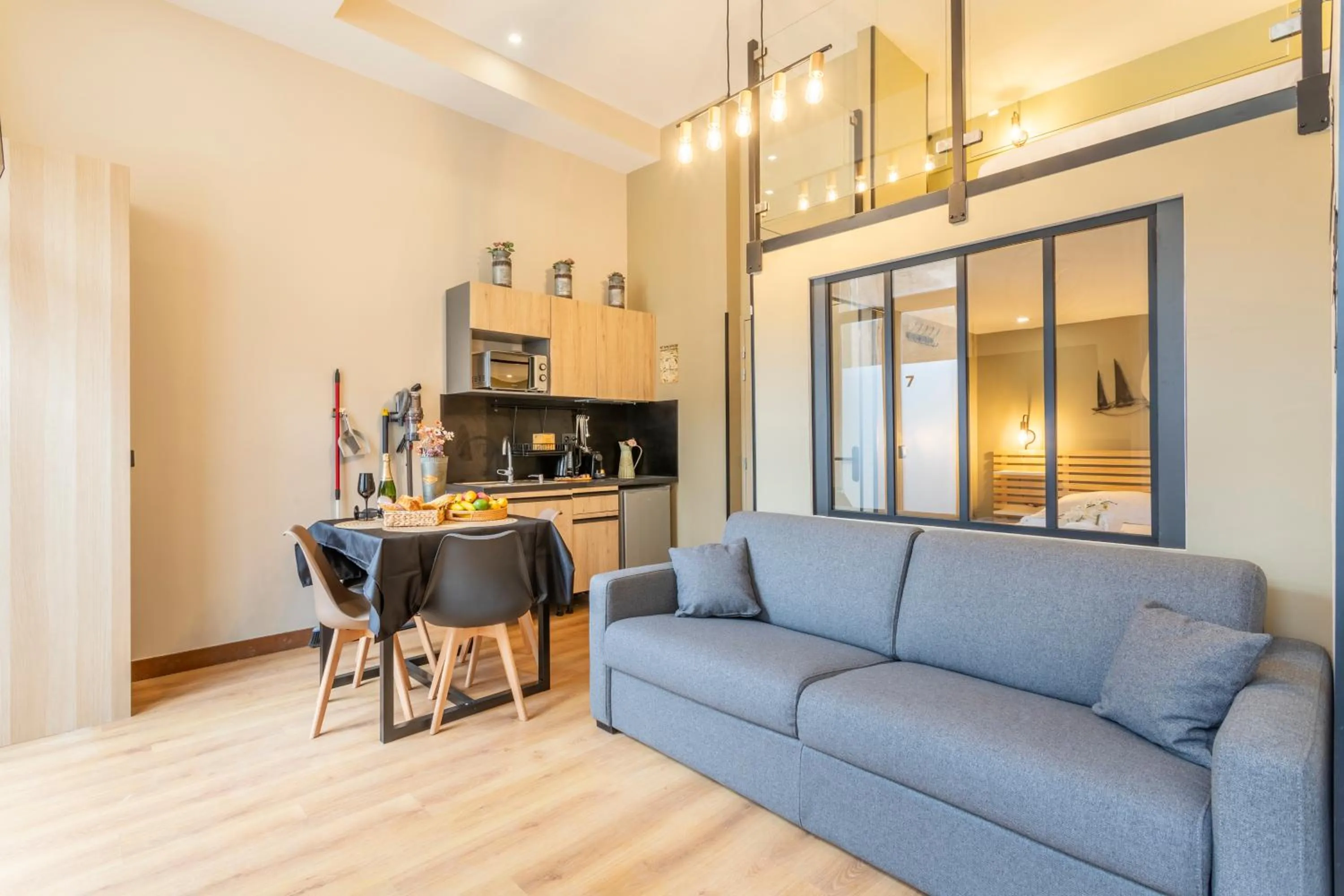 Kitchen or kitchenette in ADIRA Marseille Montgrand 2 étoiles