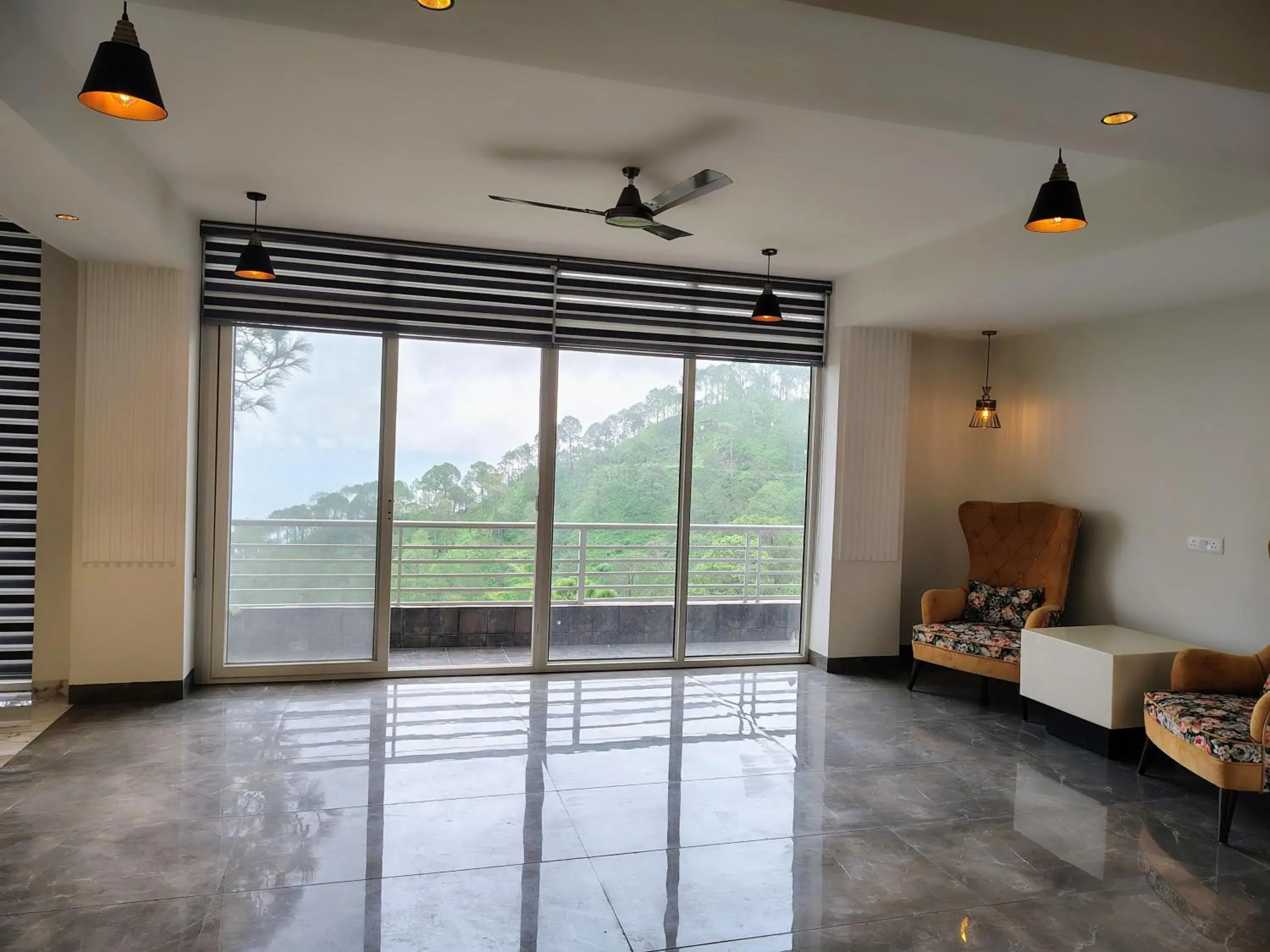 Living room in Pihu's Nest Kasauli Living room in Pihu's Nest Kasauli