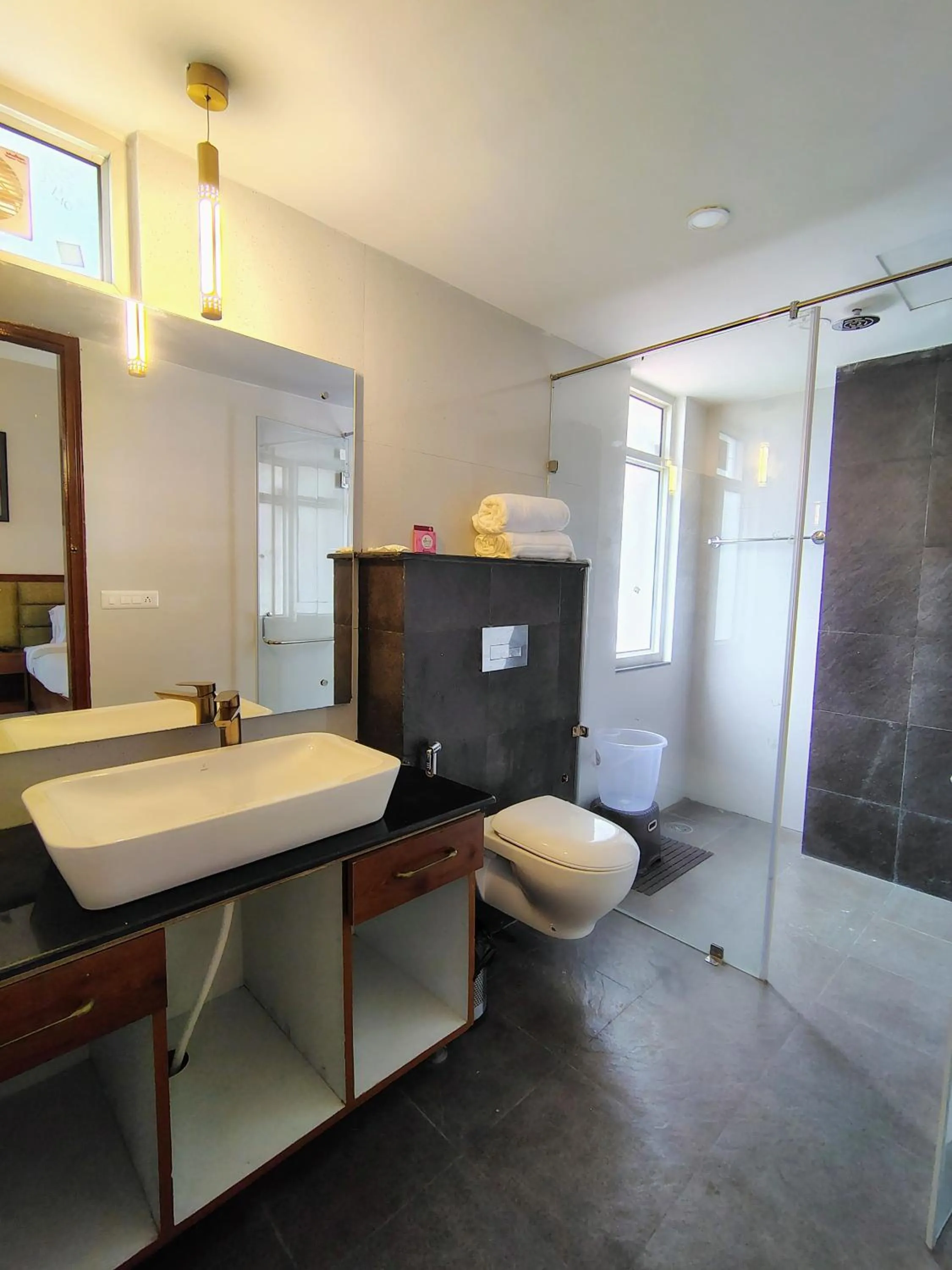 Bathroom in Pihu's Nest Kasauli