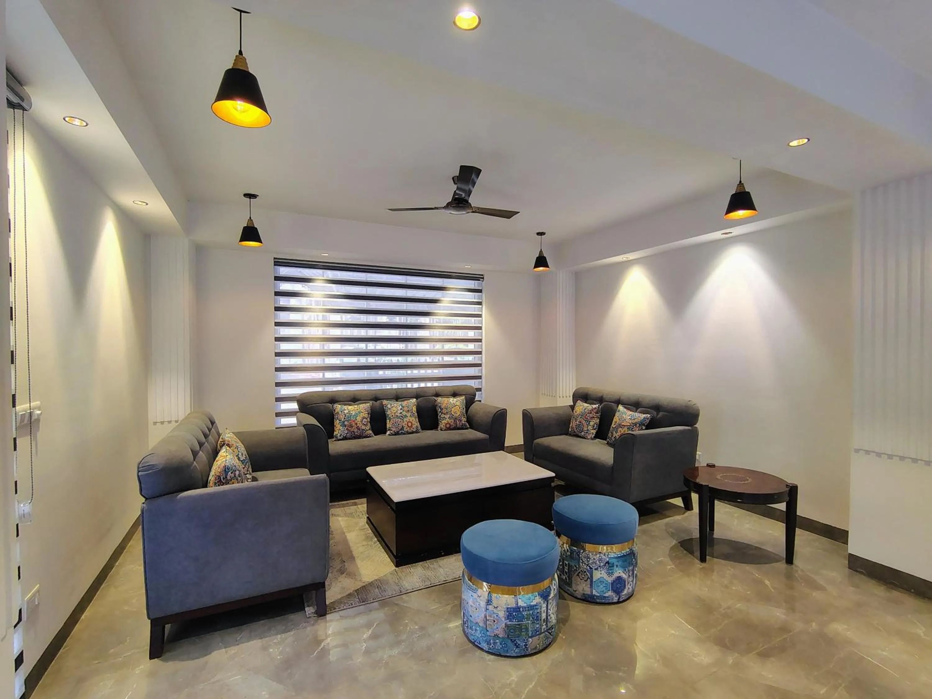 Living room in Pihu's Nest Kasauli