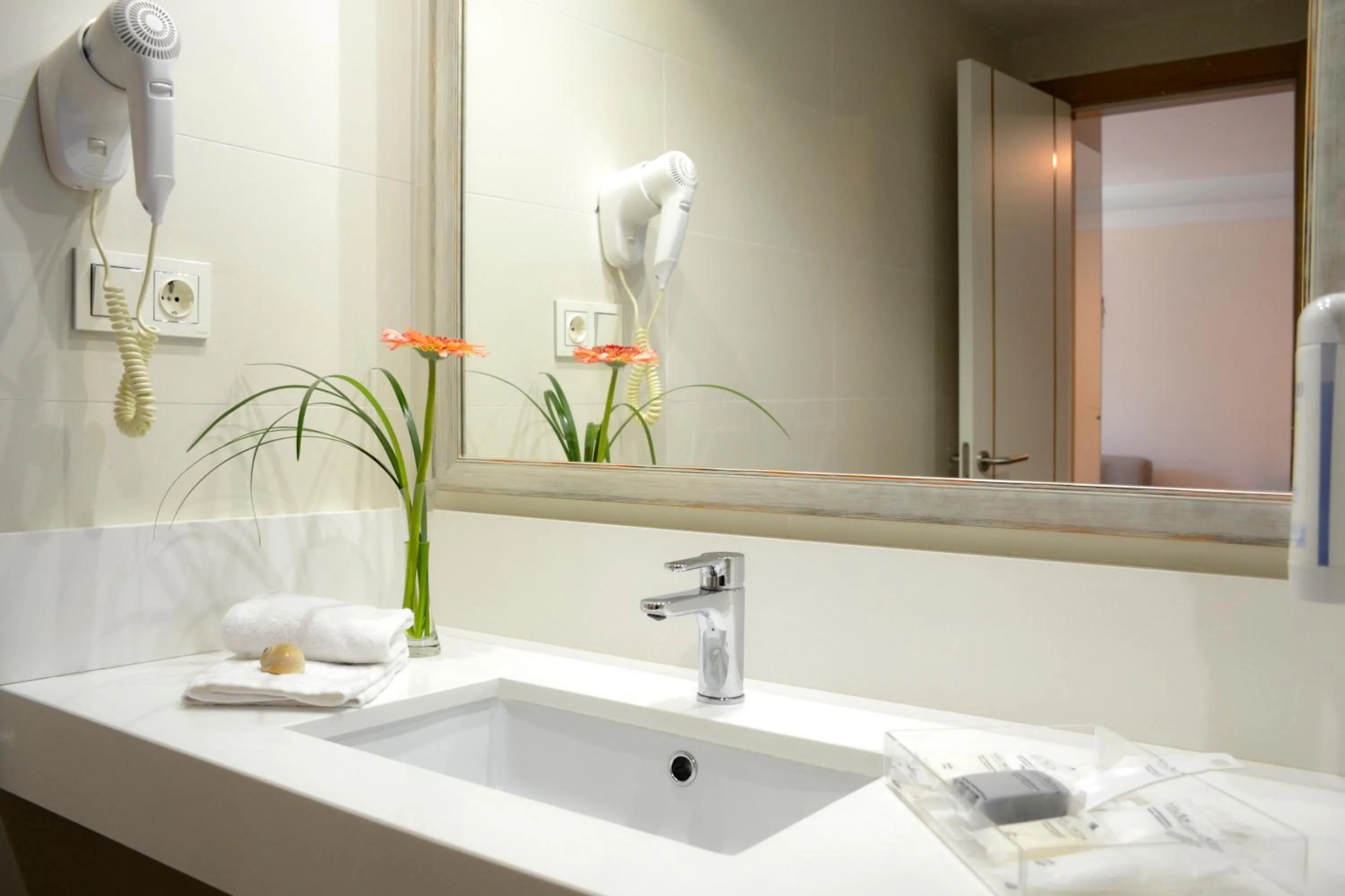 Bathroom in Alua Suites Fuerteventura - All Inclusive