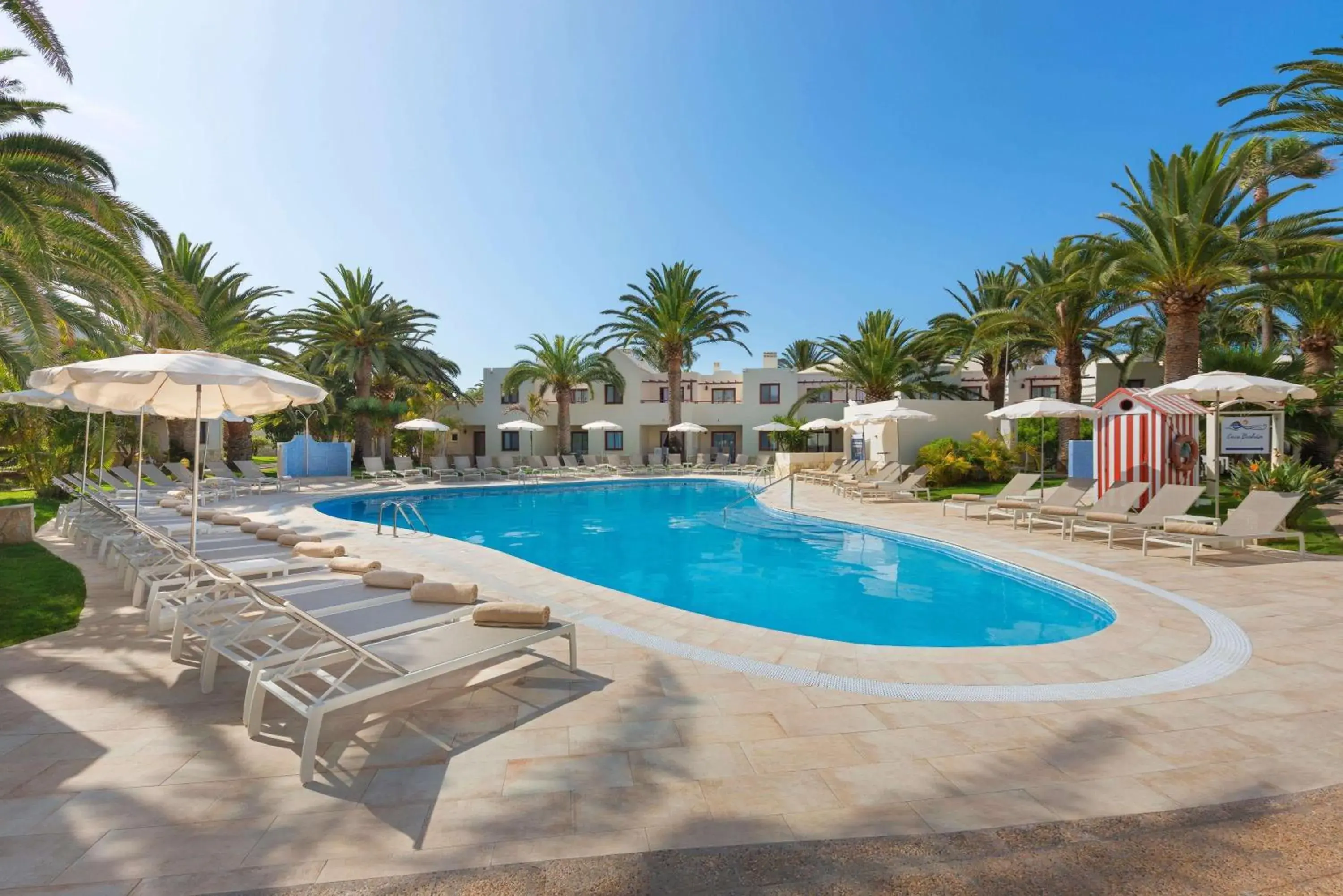 Swimming pool in Alua Suites Fuerteventura - All Inclusive Swimming pool in Alua Suites Fuerteventura - All Inclusive