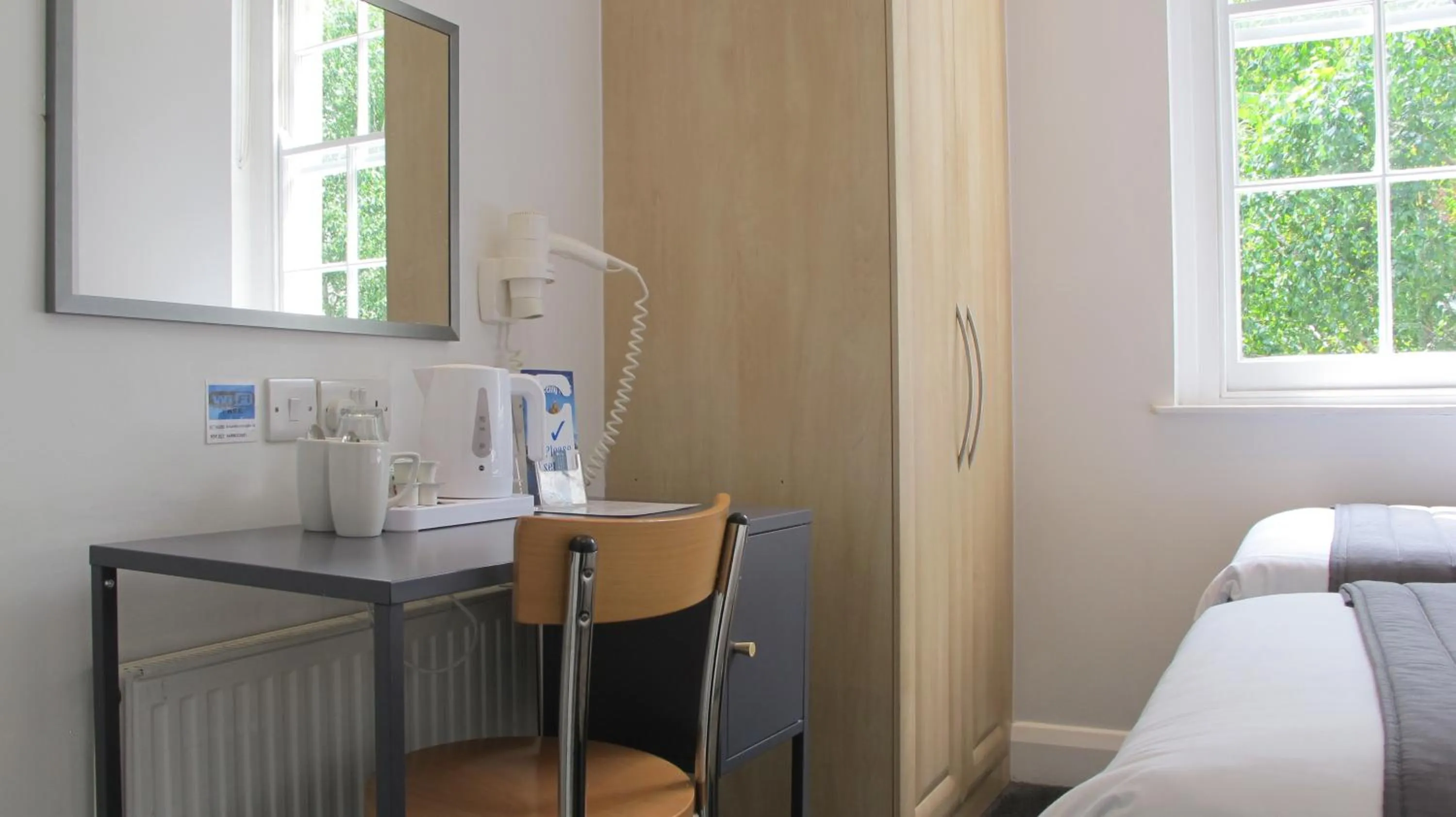 View (from property/room), Bed in Alhambra Hotel