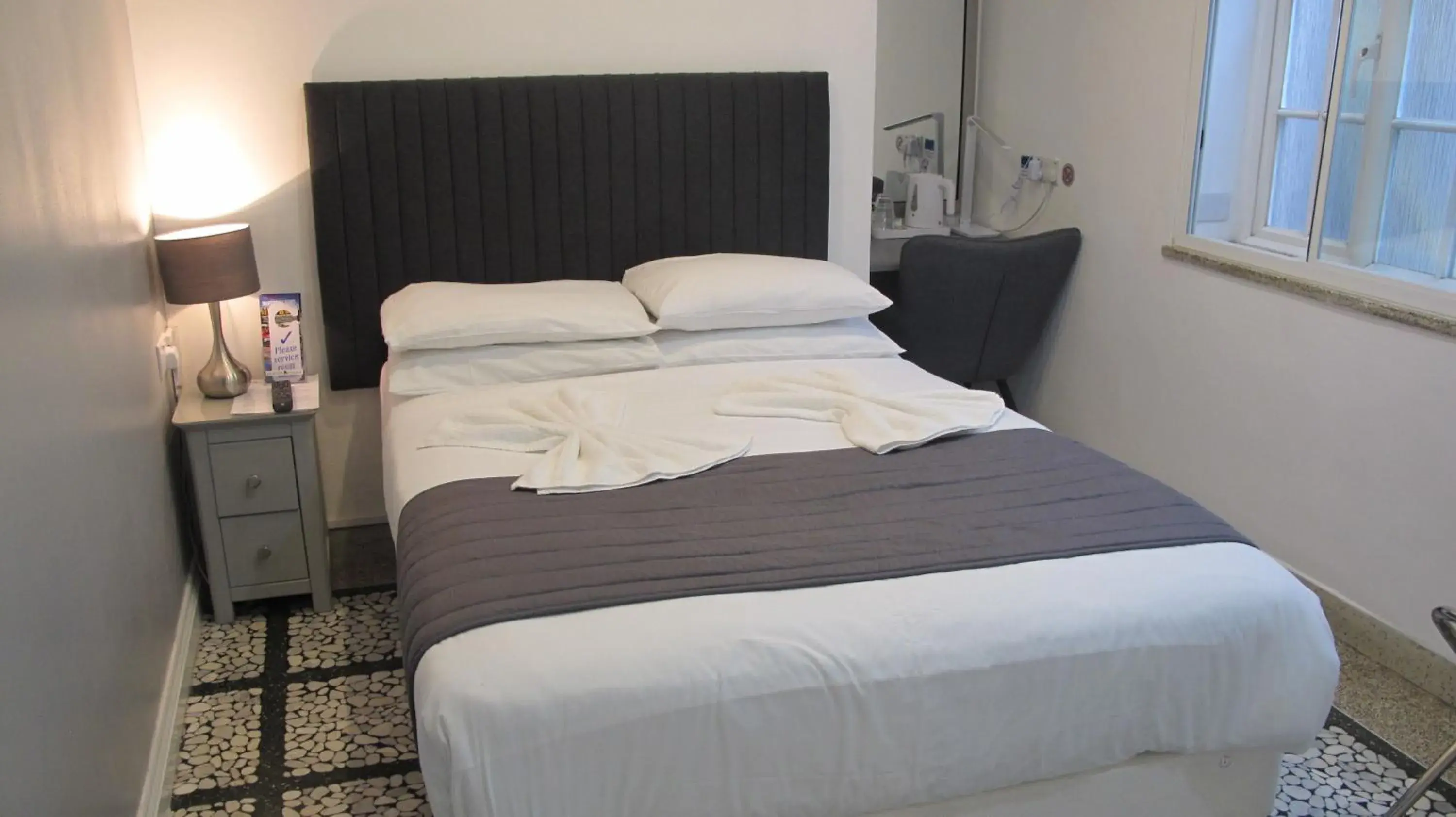 Bedroom, Bed in Alhambra Hotel Bedroom, Bed in Alhambra Hotel