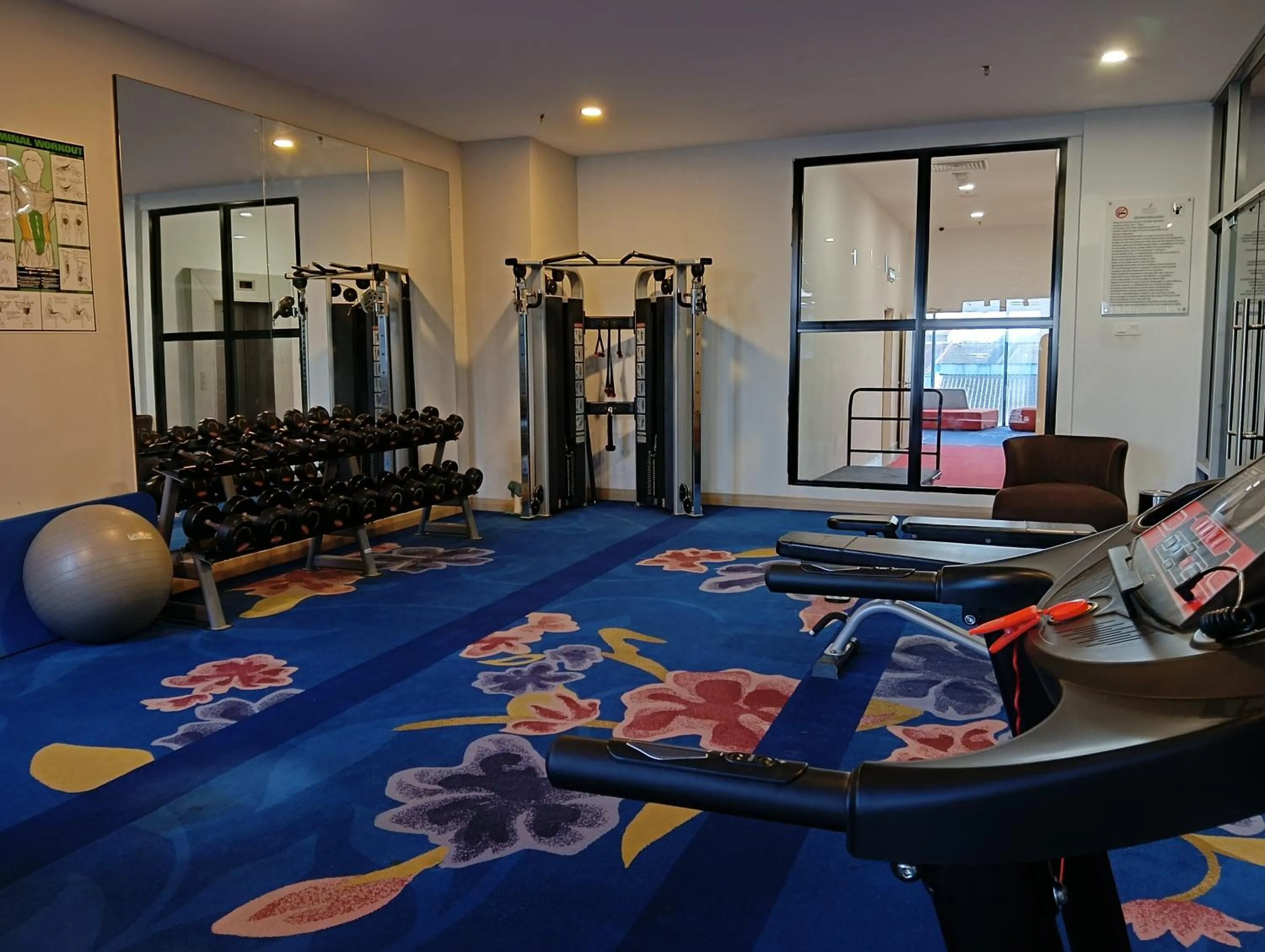 Fitness centre/facilities in The Straits Suites by Ciconia