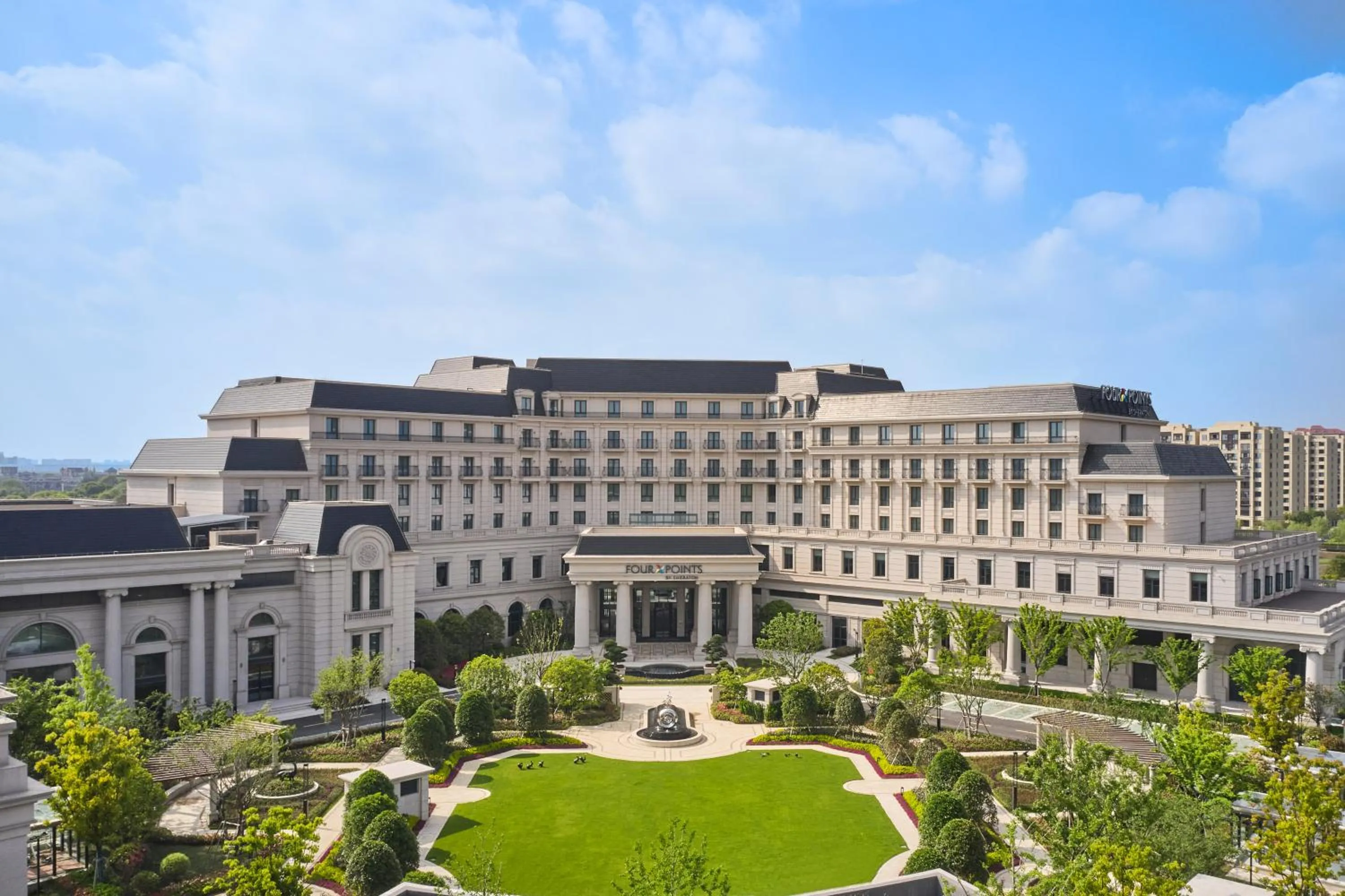 Property building in Four Points by Sheraton Shanghai Fengjing