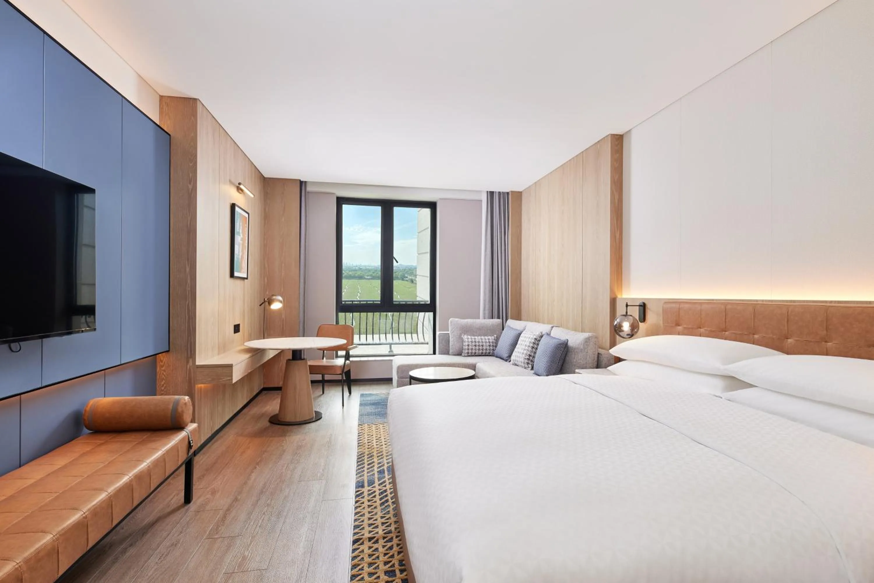 Communal lounge/ TV room, Bed in Four Points by Sheraton Shanghai Fengjing