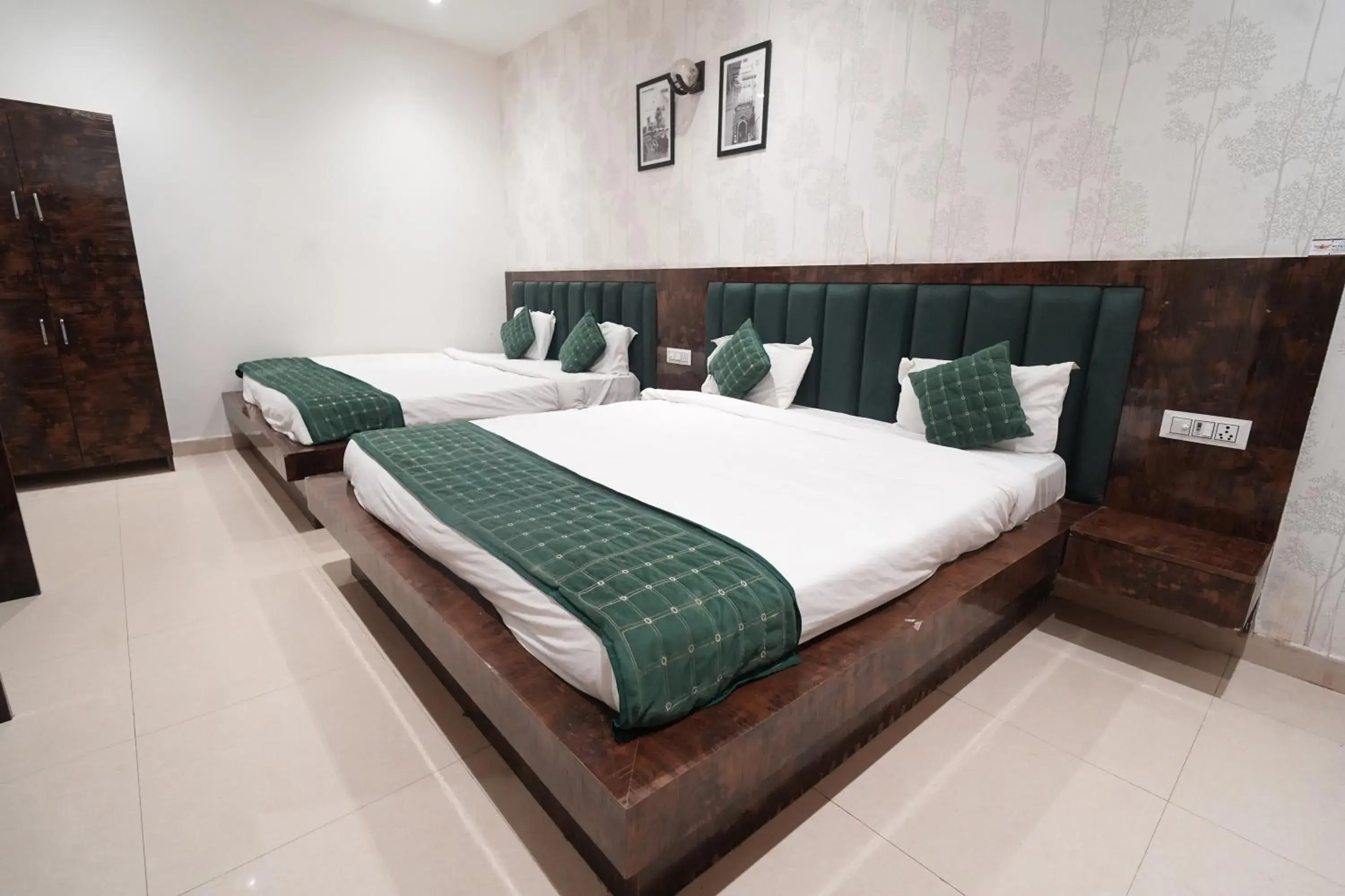 Bed in Hotel Hari Kripa Dham Near Prem Mandir By HRG Bed in Hotel Hari Kripa Dham Near Prem Mandir By HRG