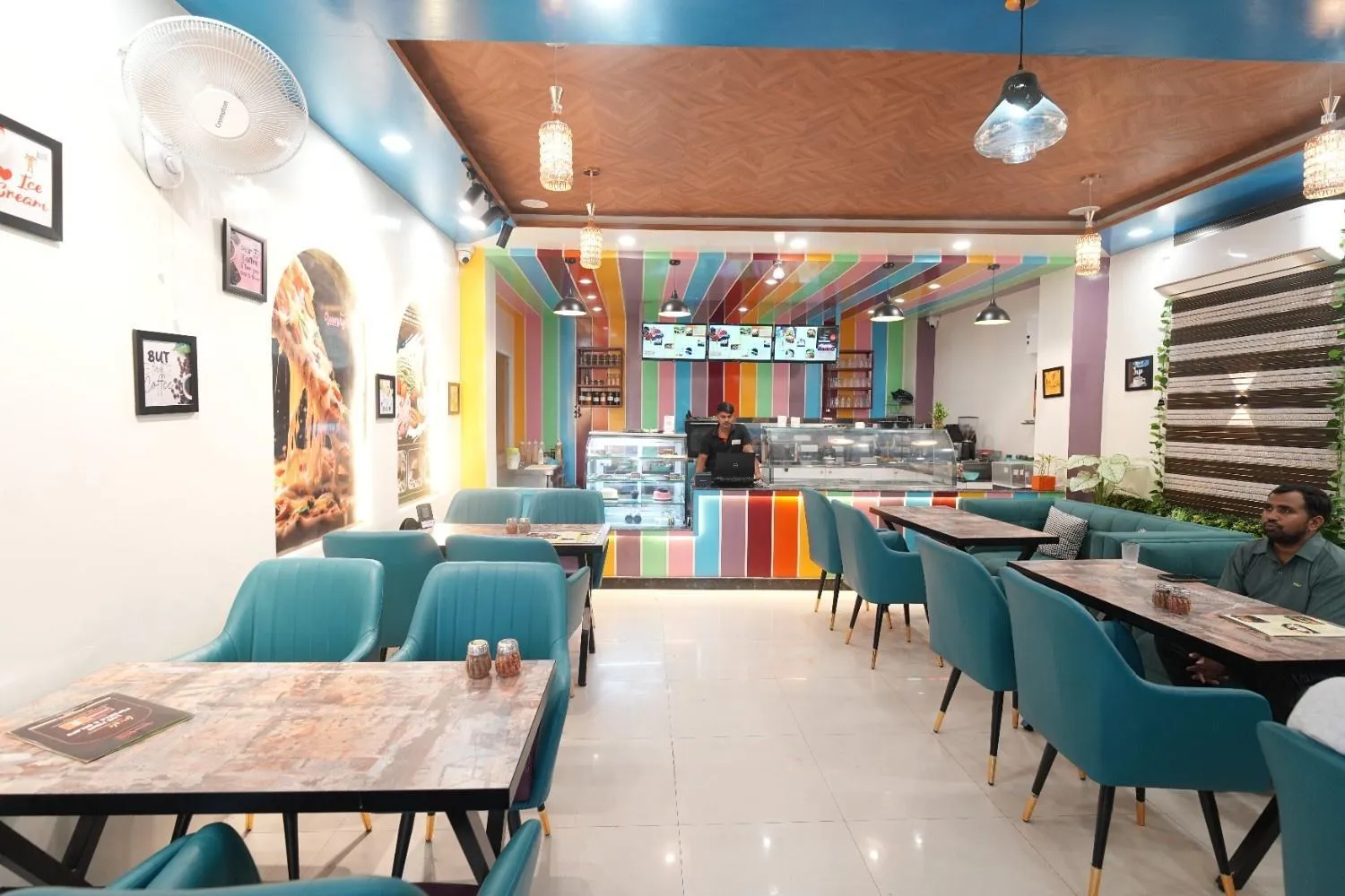 Restaurant/places to eat in Hotel Hari Kripa Dham Near Prem Mandir By HRG