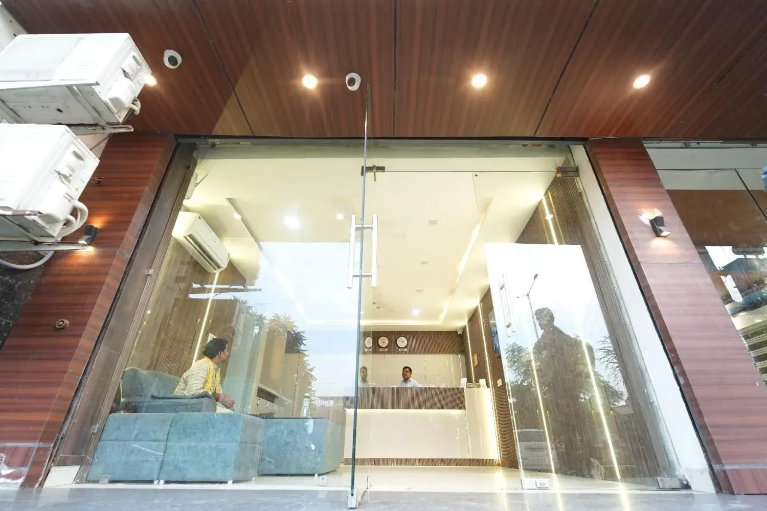 Facade/entrance in Hotel Hari Kripa Dham Near Prem Mandir By HRG Facade/entrance in Hotel Hari Kripa Dham Near Prem Mandir By HRG