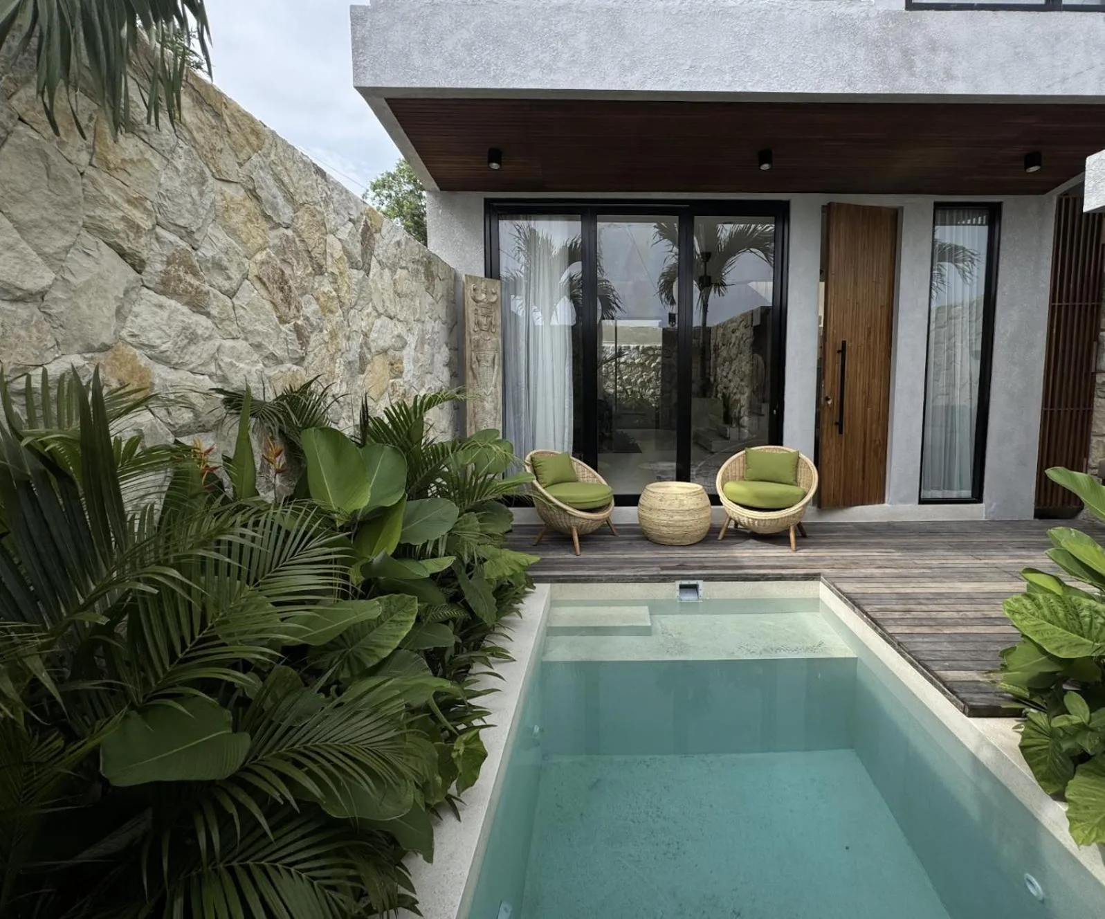 Day in Rahya Villas Complex