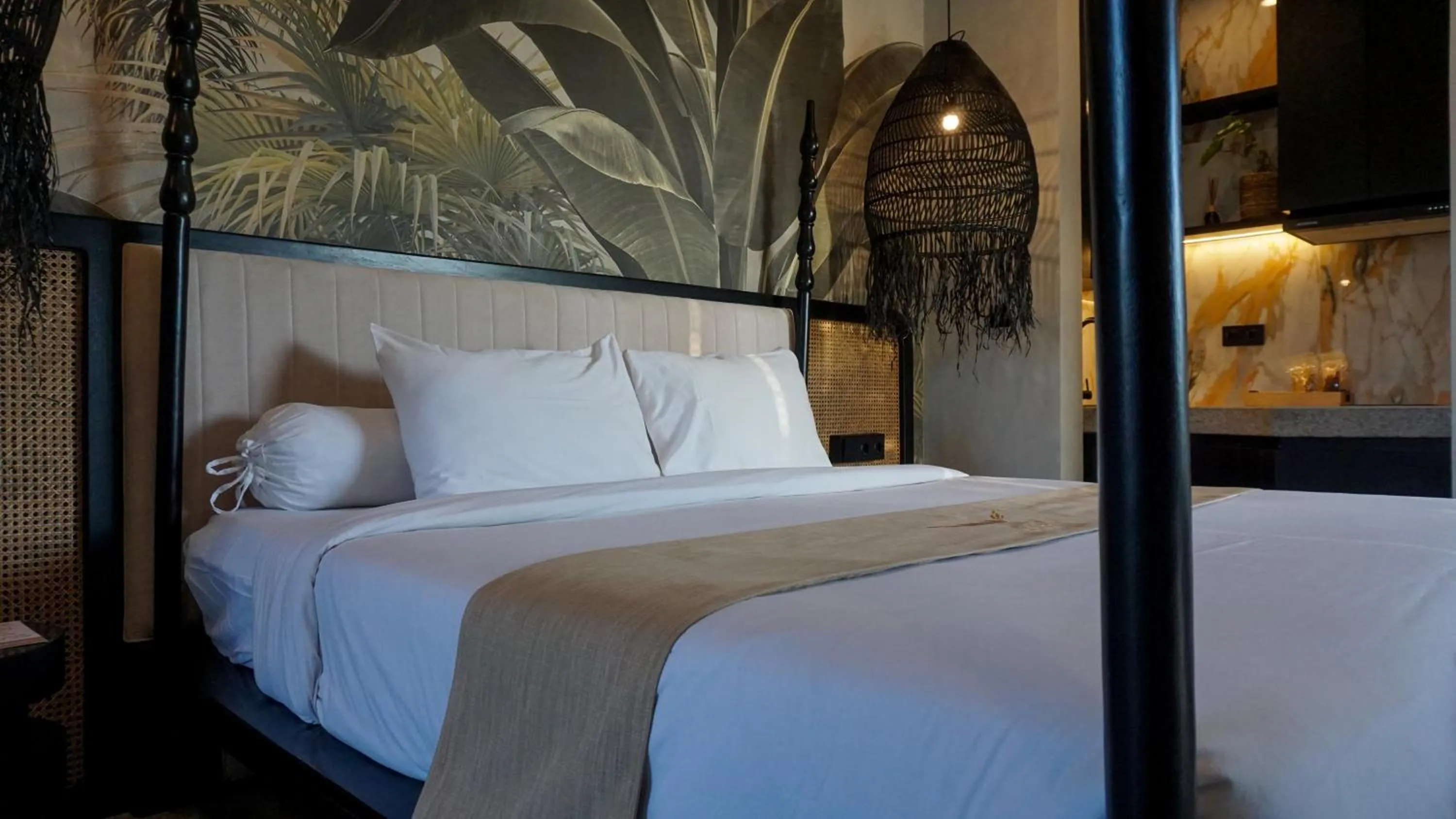 Bed in Rahya Villas Complex