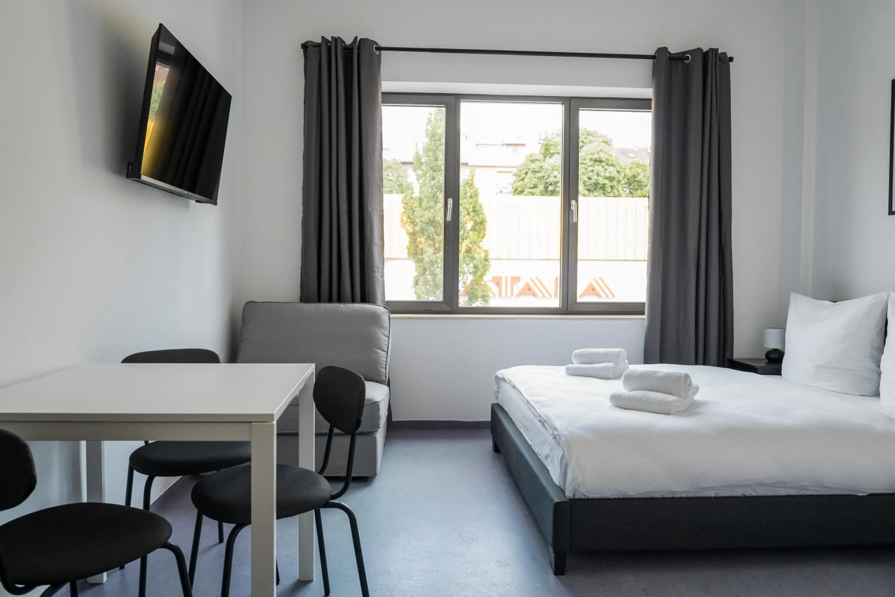 Bed in Apartmenthaus Berlin Neukölln