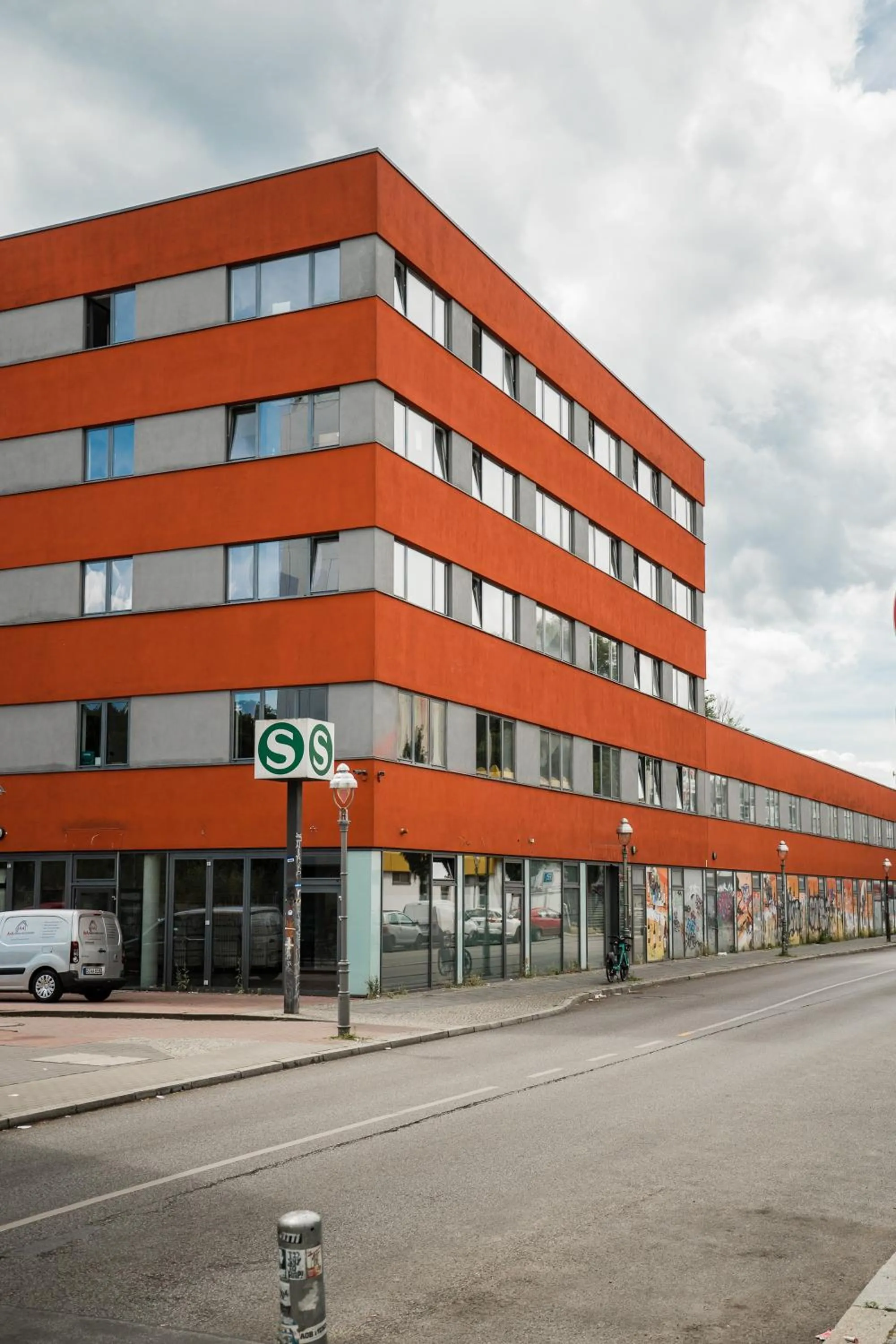 Property building in Apartmenthaus Berlin Neukölln