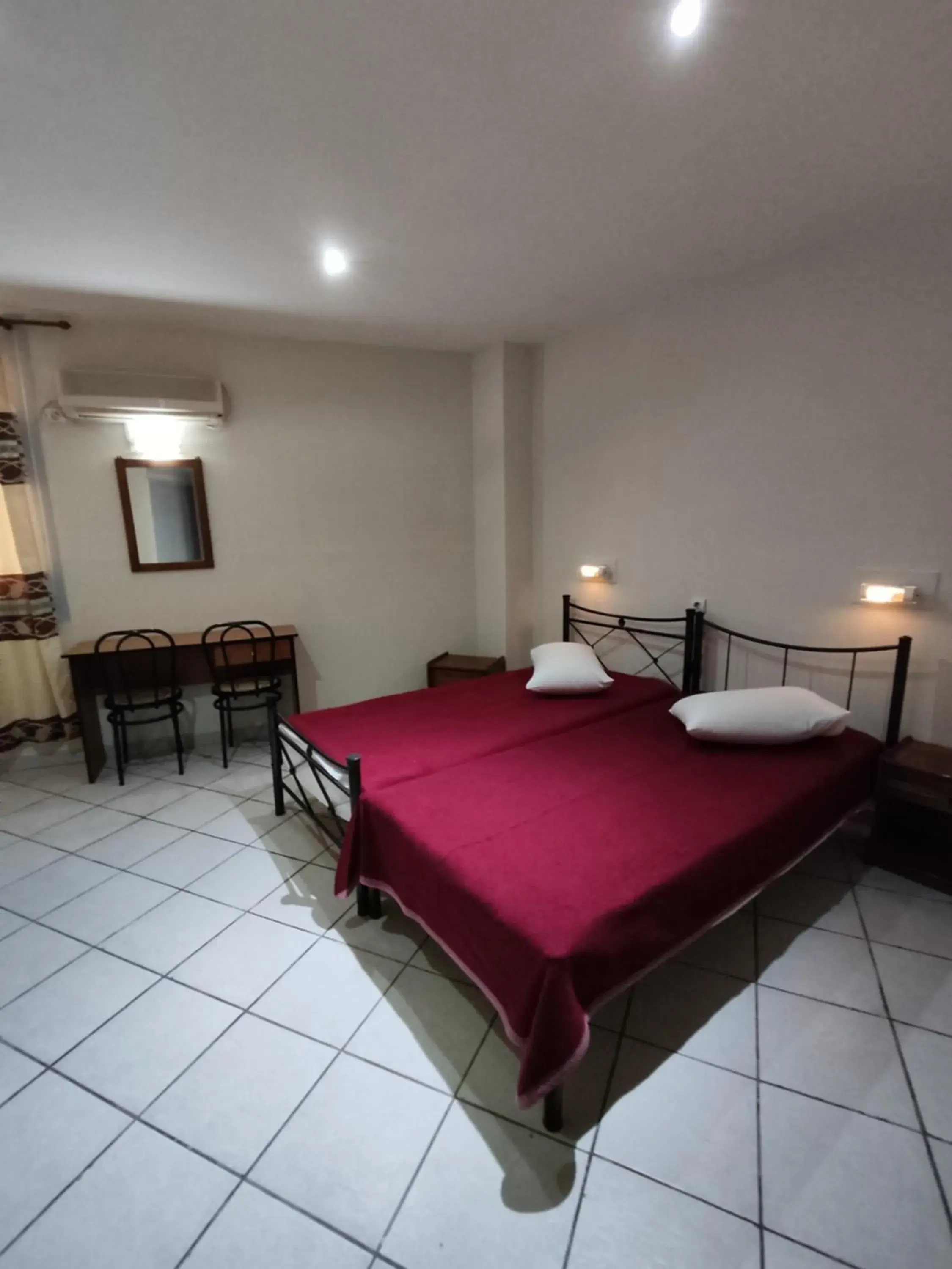 Photo of the whole room, Bed in Elite Hotel Photo of the whole room, Bed in Elite Hotel